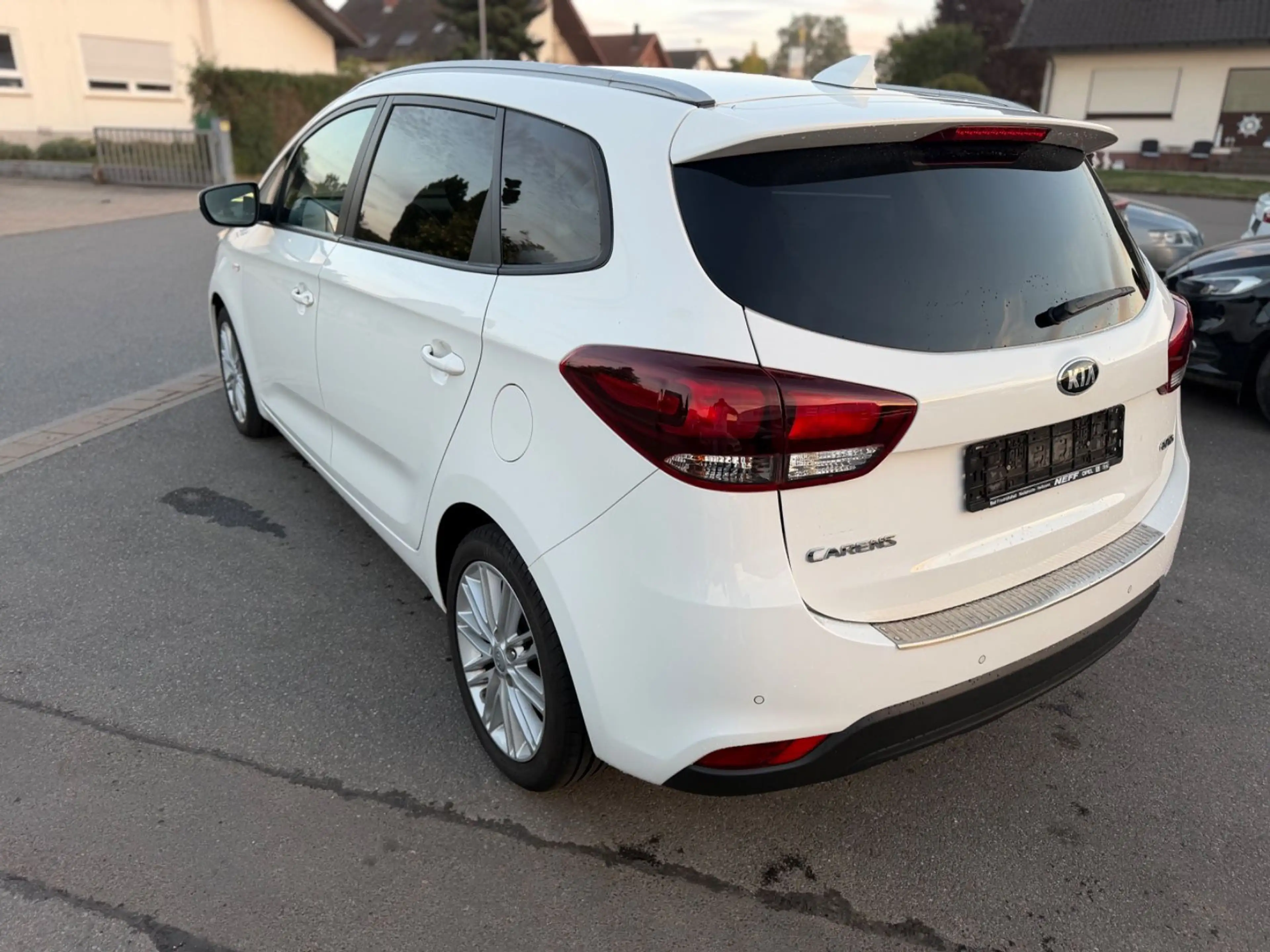 Kia Carens Dream Team*NEU*TÜV*93KM*NAVI* — photo 9