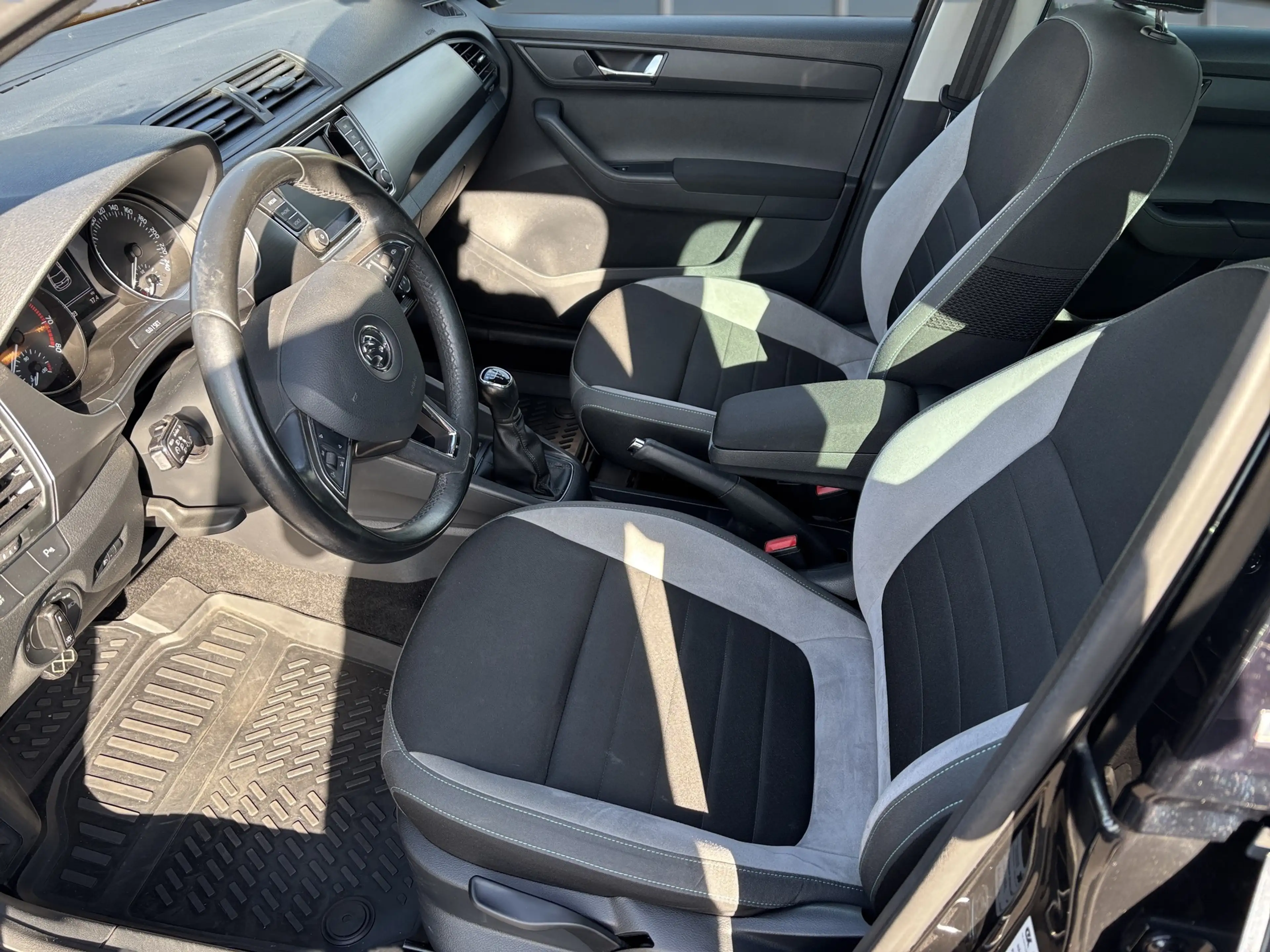 Skoda Fabia Joy — photo 13