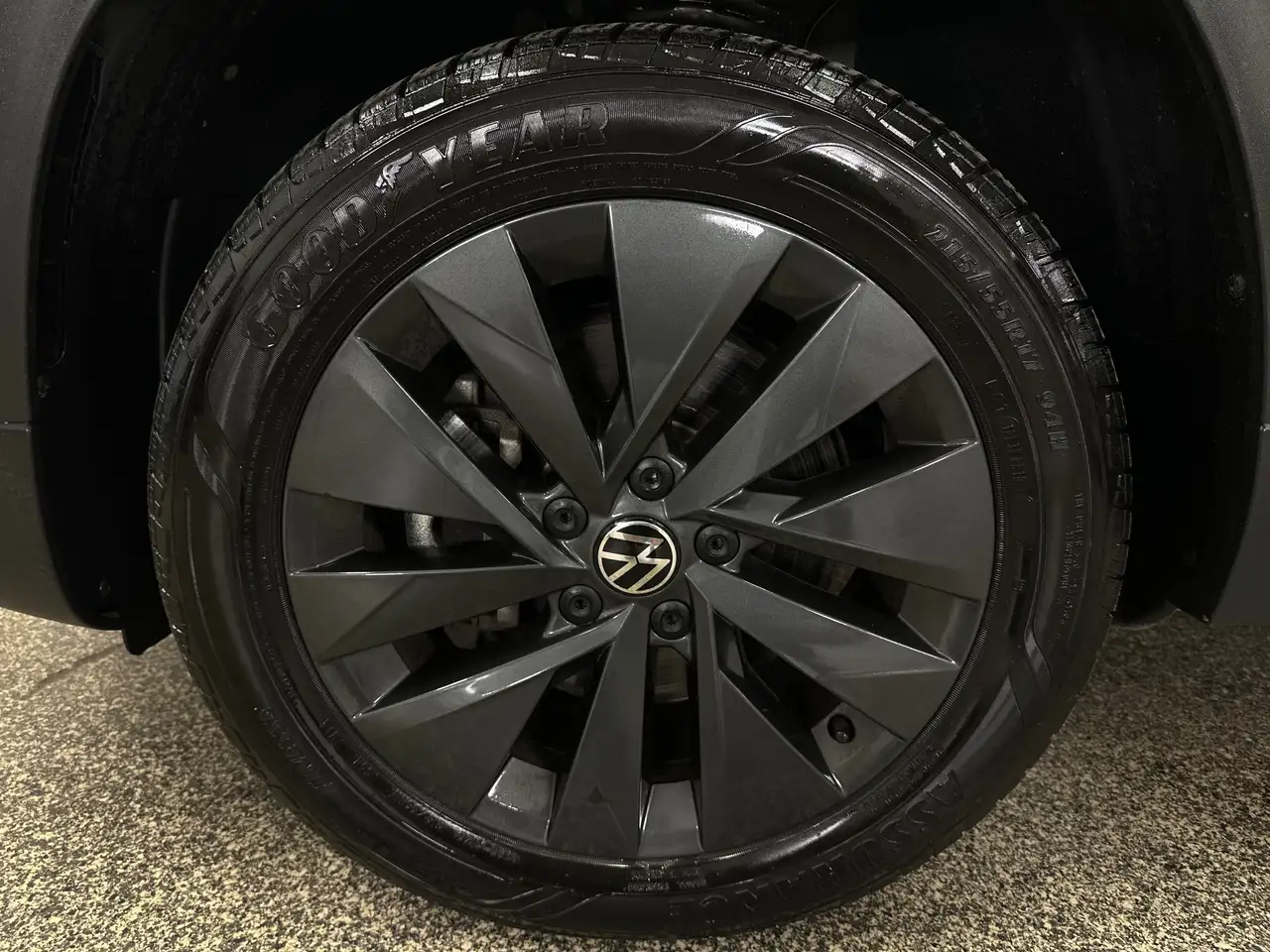Volkswagen Taos снимка Volkswagen Taos