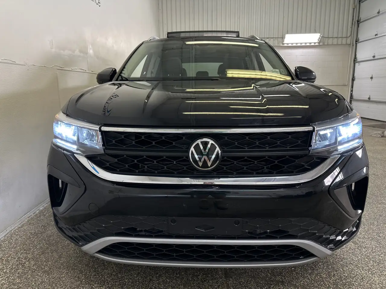 Volkswagen Taos снимка Volkswagen Taos