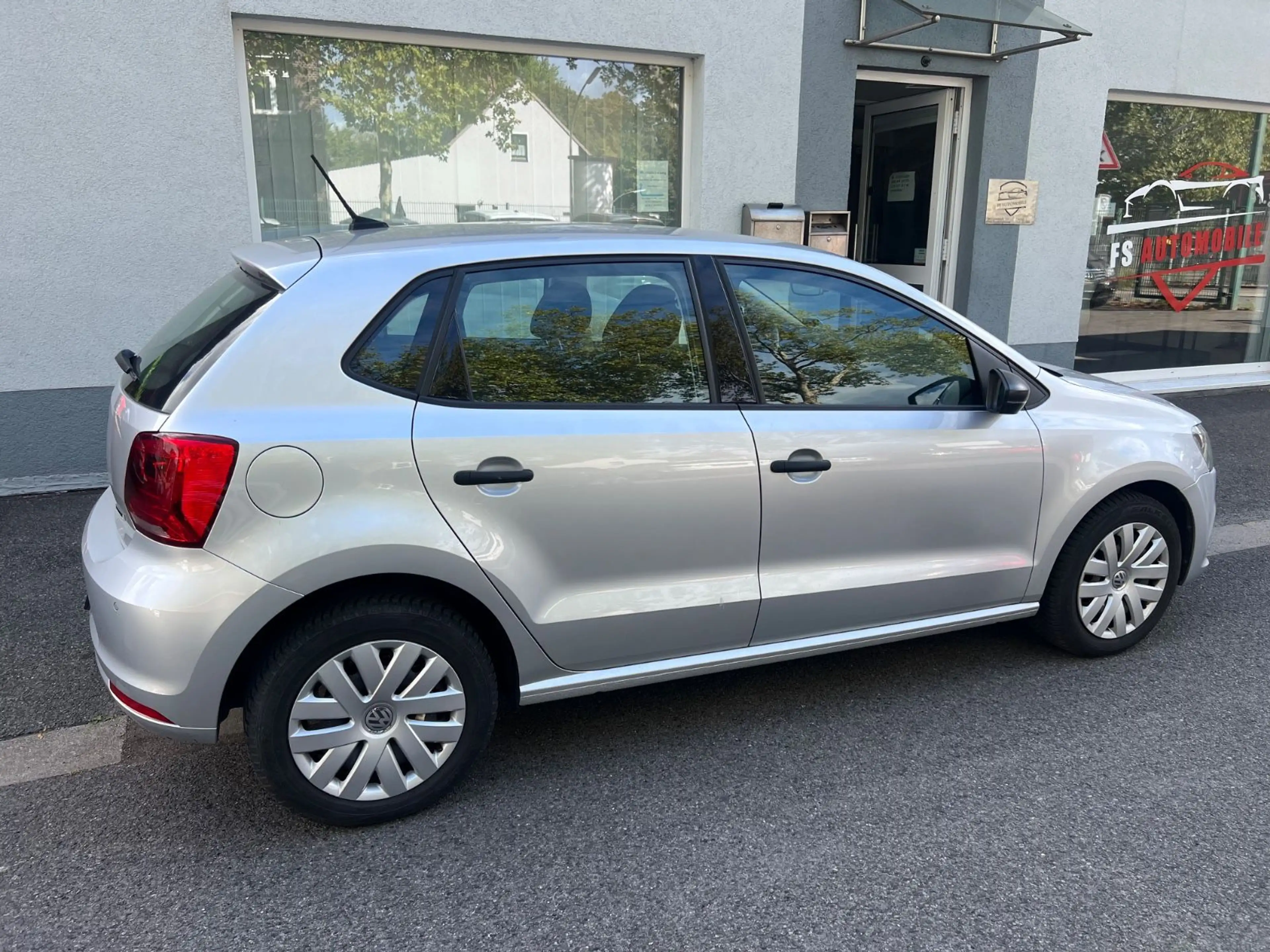 Volkswagen Polo V BMT/Start-Stopp"Klima"Navi"PDC"78.000 km" — photo 5