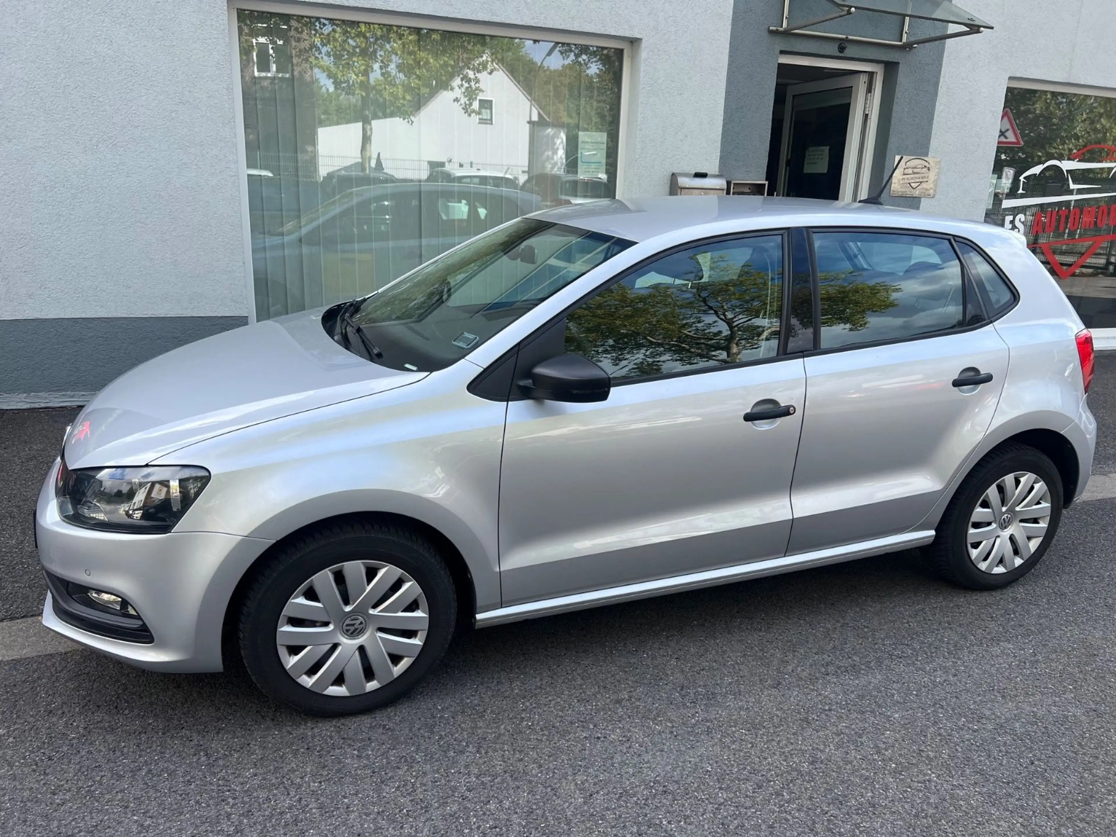 Volkswagen Polo V BMT/Start-Stopp"Klima"Navi"PDC"78.000 km" — photo 4