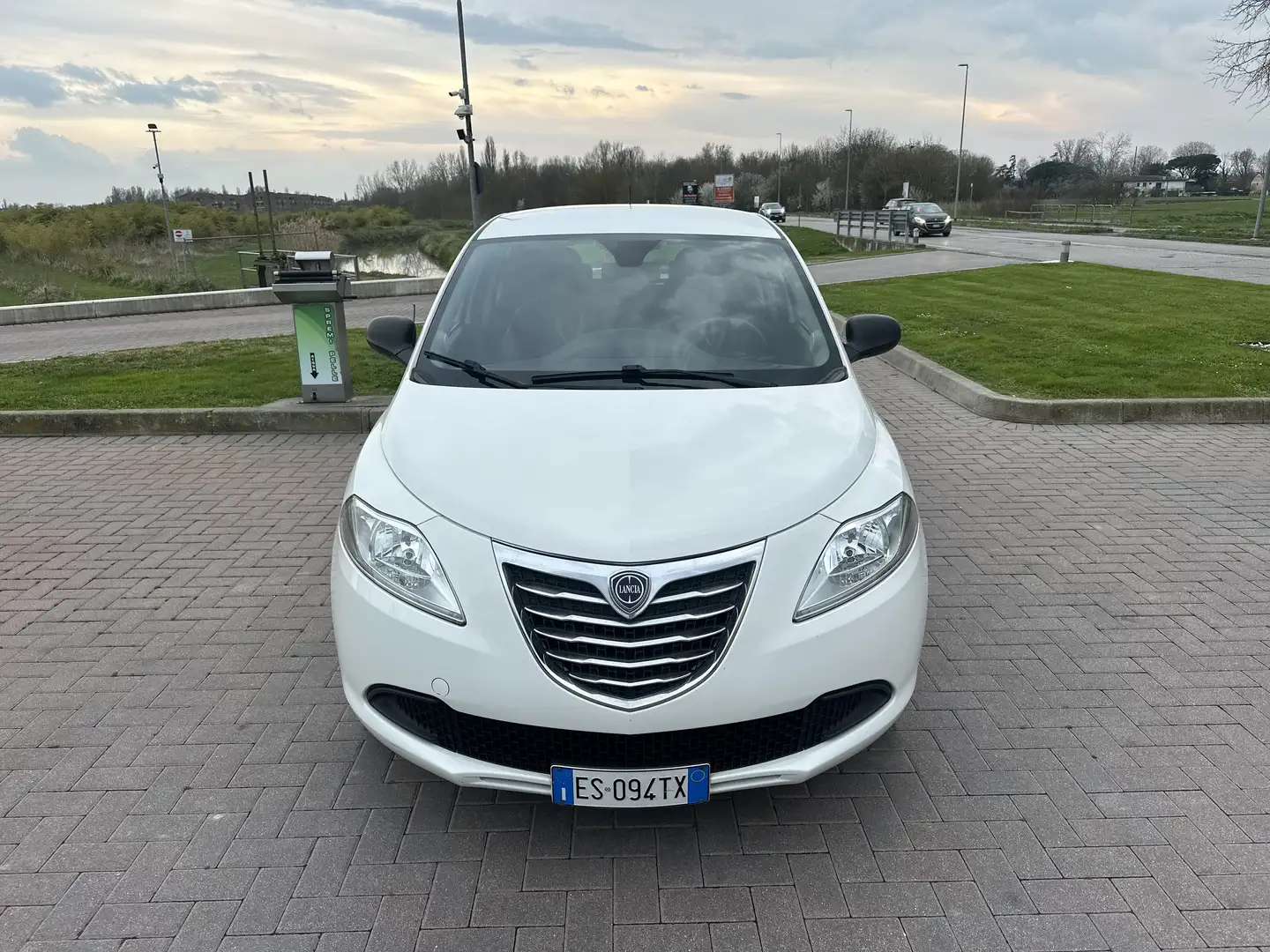 Lancia Ypsilon 1.2 8v Gold ecochic Gpl 69cv - 2