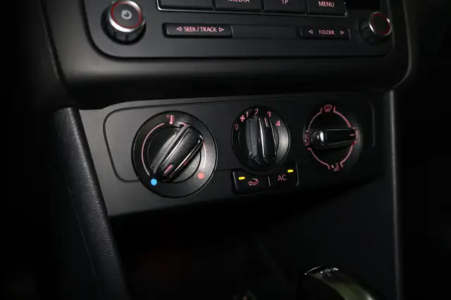 Volkswagen Polo view 16