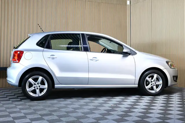Volkswagen Polo view 6