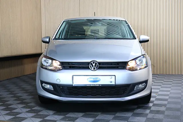 Volkswagen Polo view 8