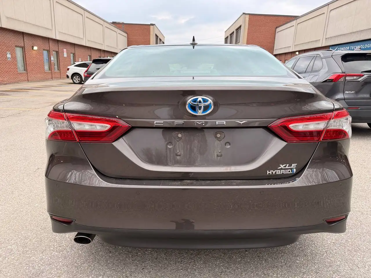 Toyota Camry снимка Toyota Camry