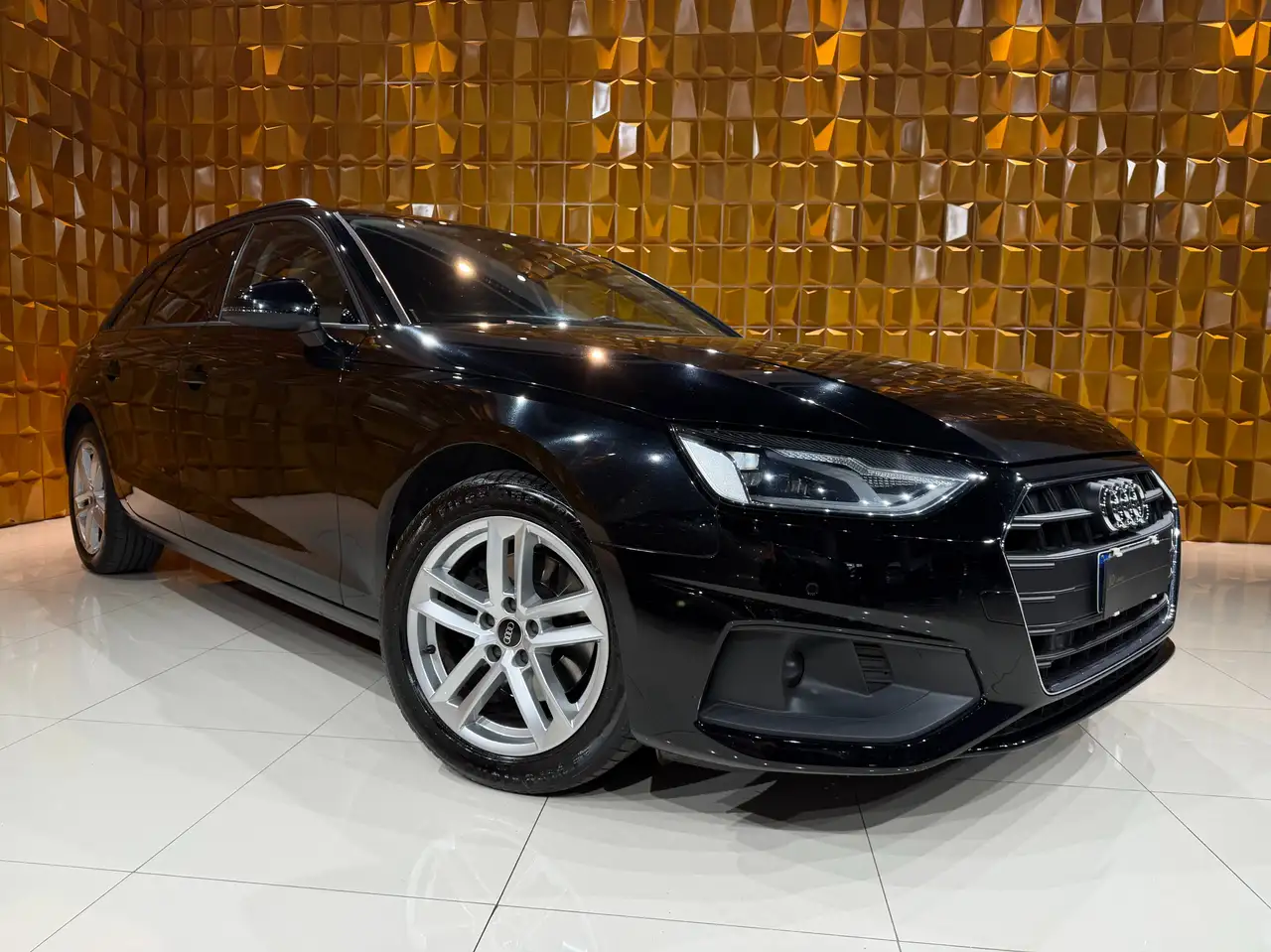 Audi A4 Avant 30 2.0 tdi mhev IVA ESPOSTA