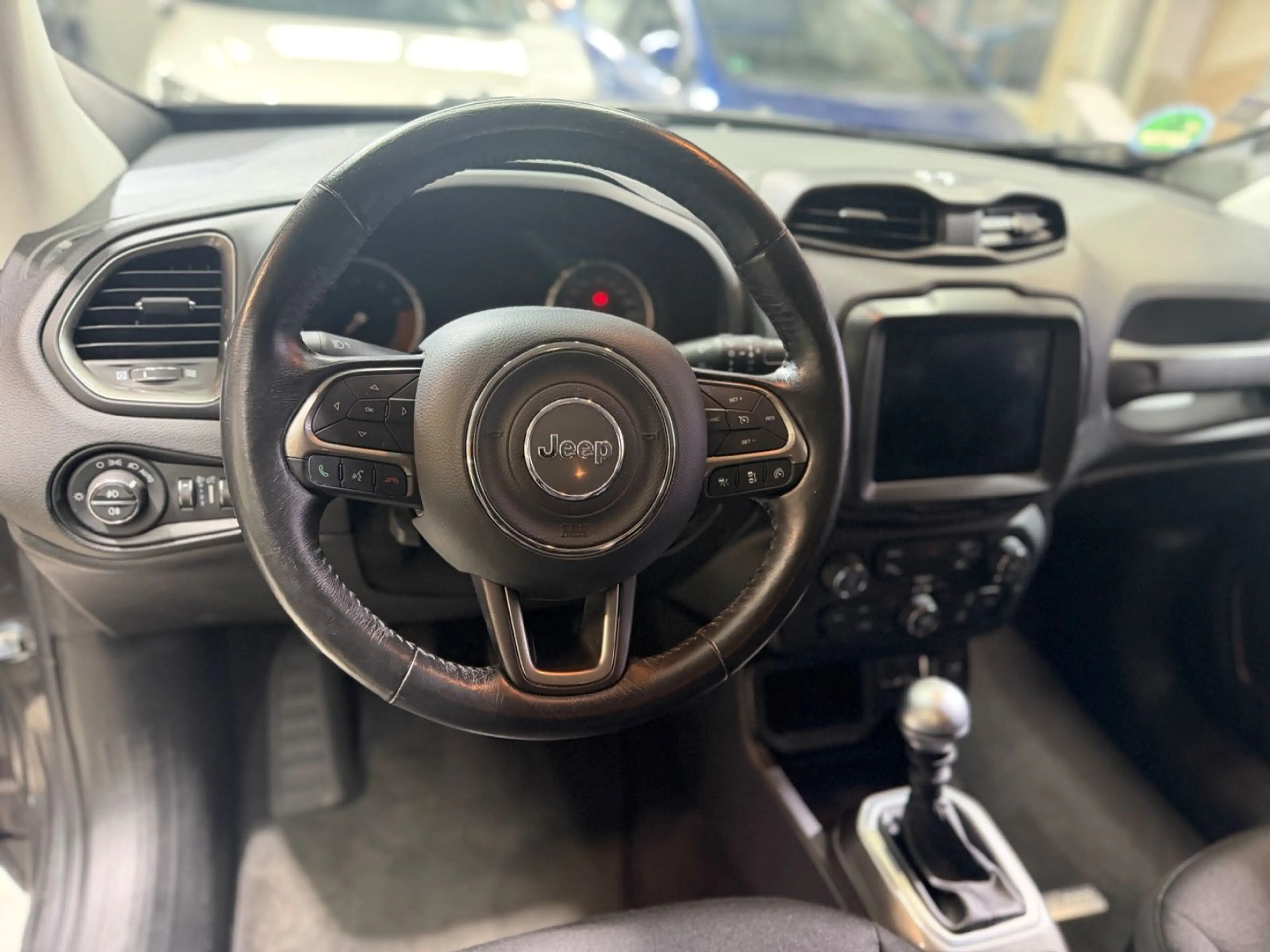 Jeep Renegade Limited FWD Kamera LED NAVI AbstandTemp — photo 15
