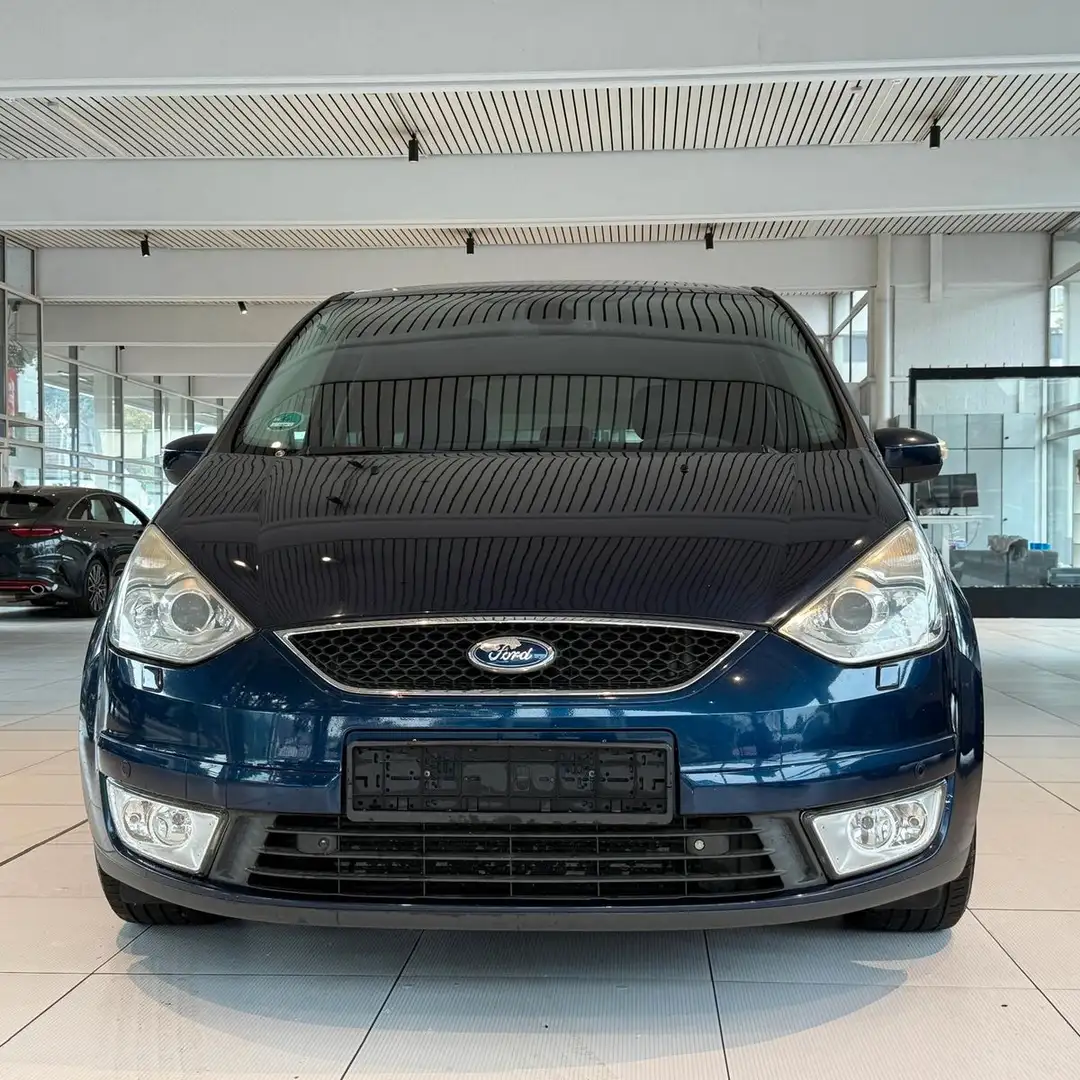Ford Galaxy Ghia Blau - 2