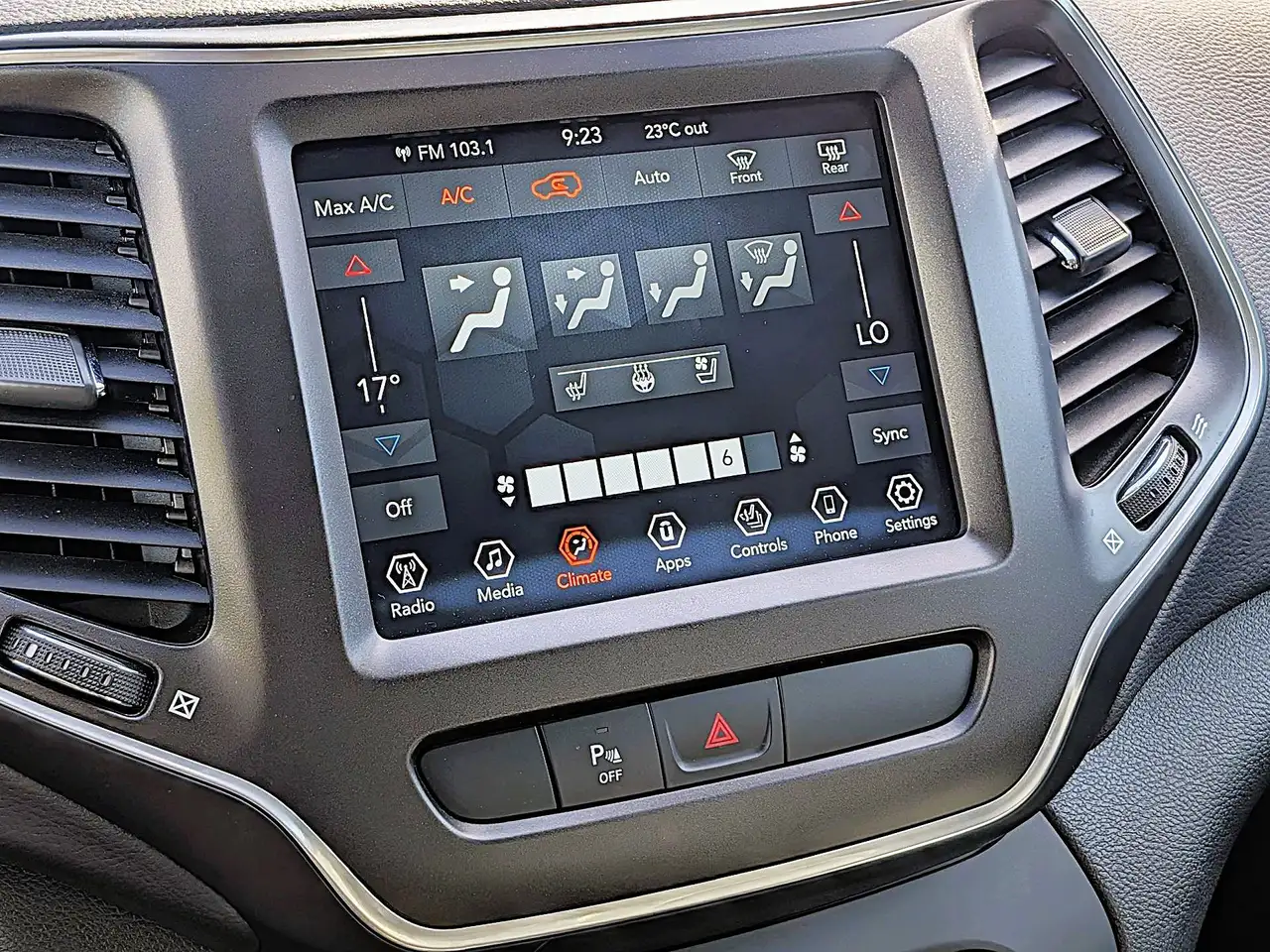 Jeep Cherokee снимка Jeep Cherokee