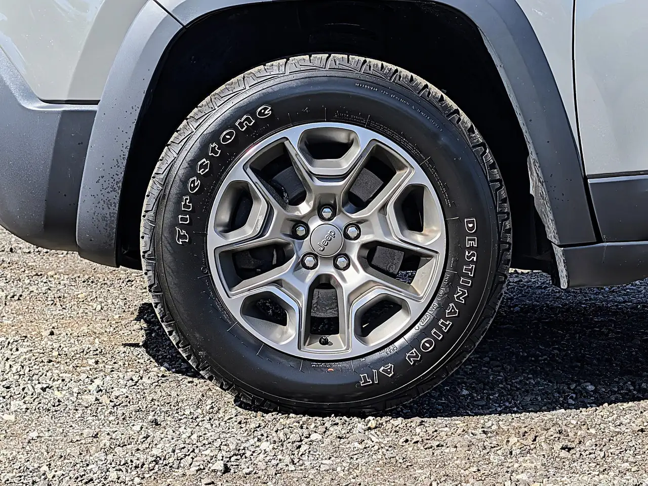 Jeep Cherokee снимка Jeep Cherokee