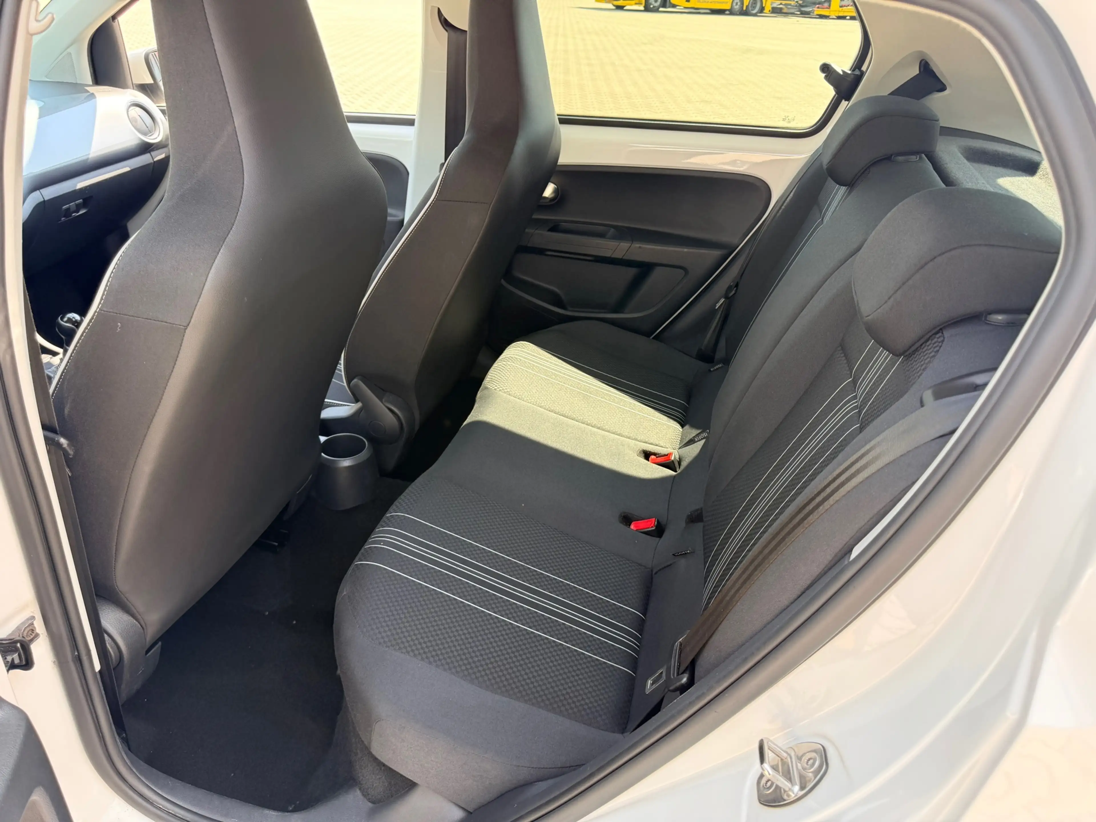 SEAT Mii 1.0 Sport Connect — photo 9