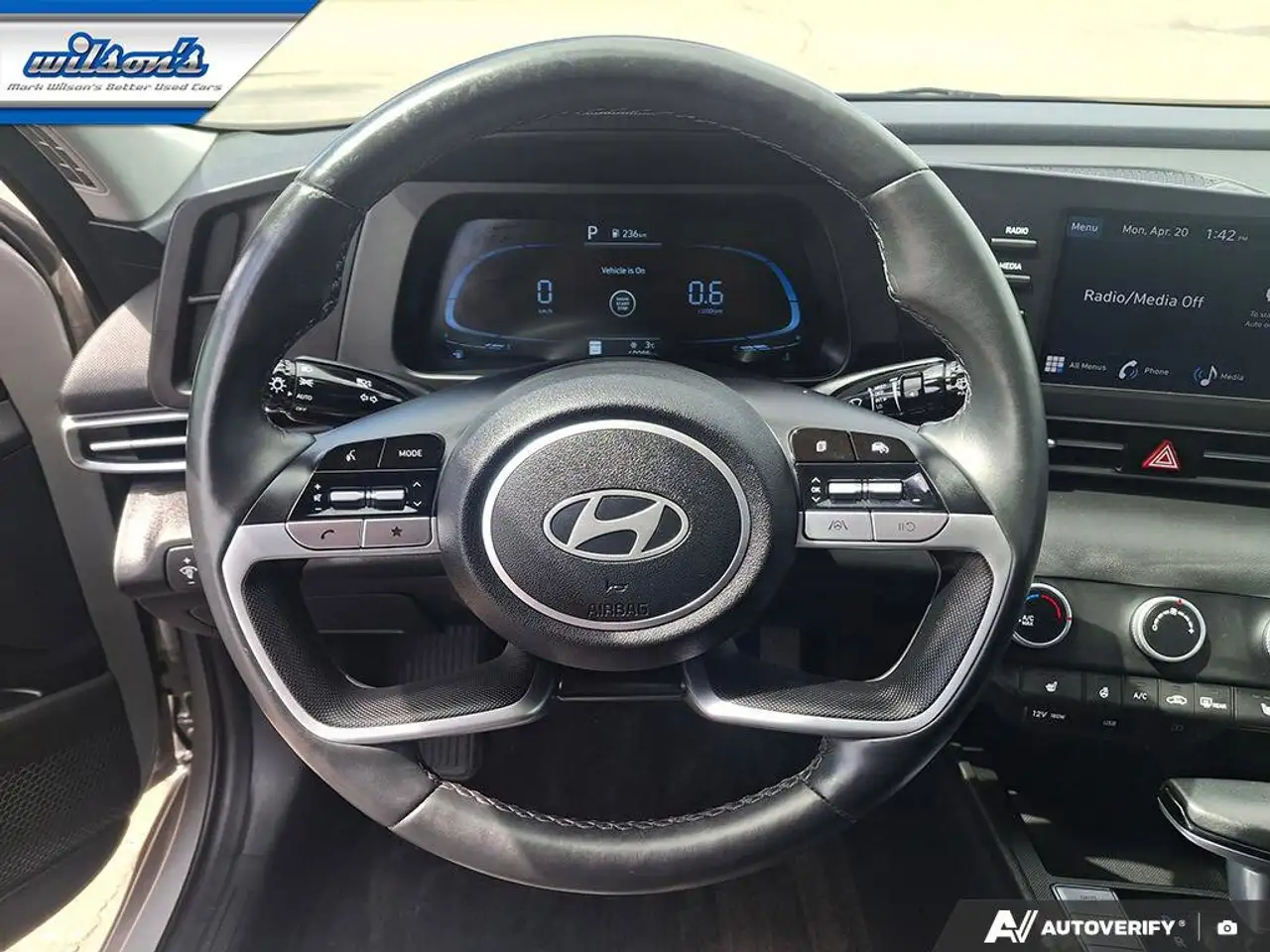 Hyundai ELANTRA снимка Hyundai ELANTRA