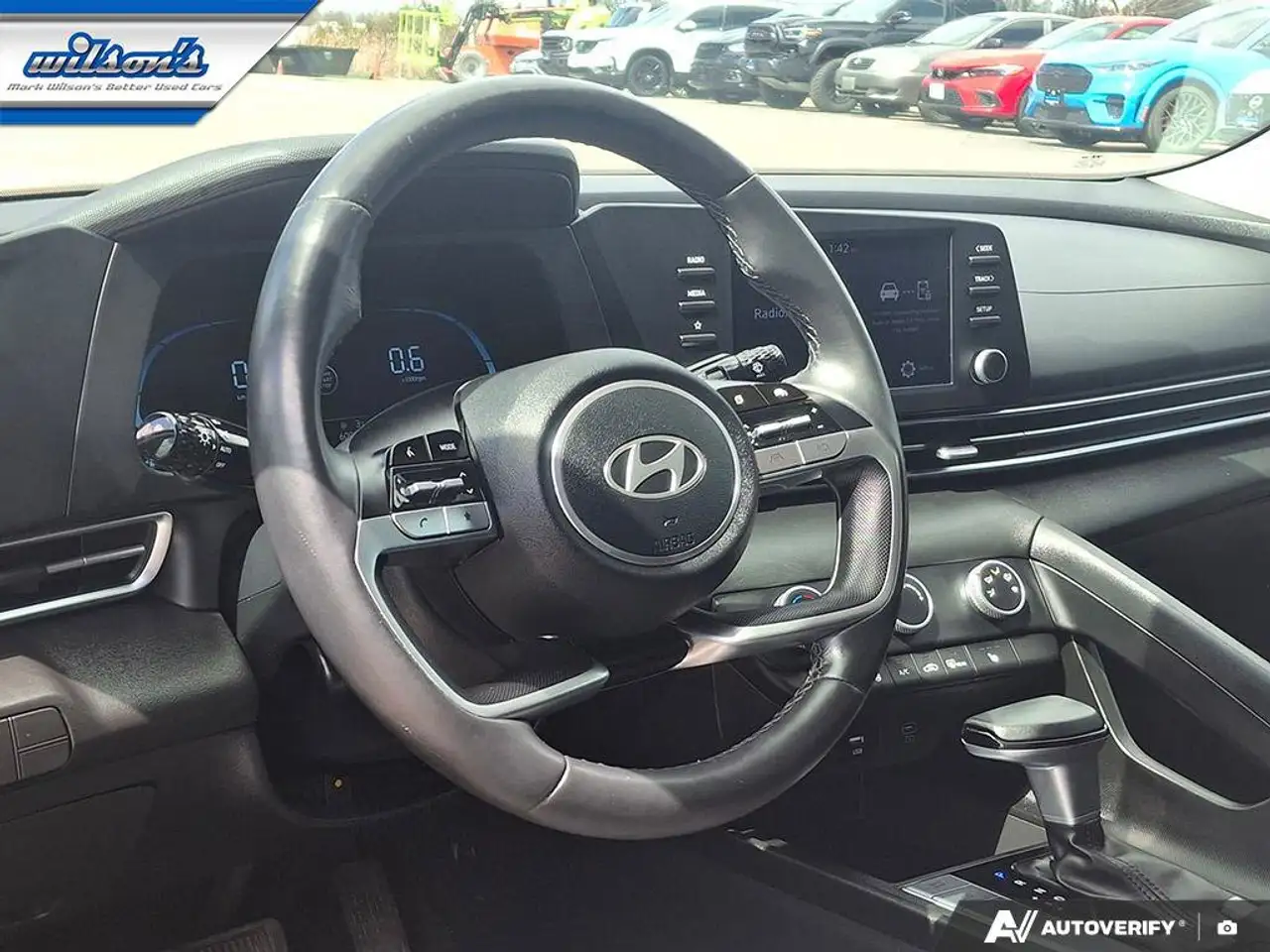 Hyundai ELANTRA снимка Hyundai ELANTRA