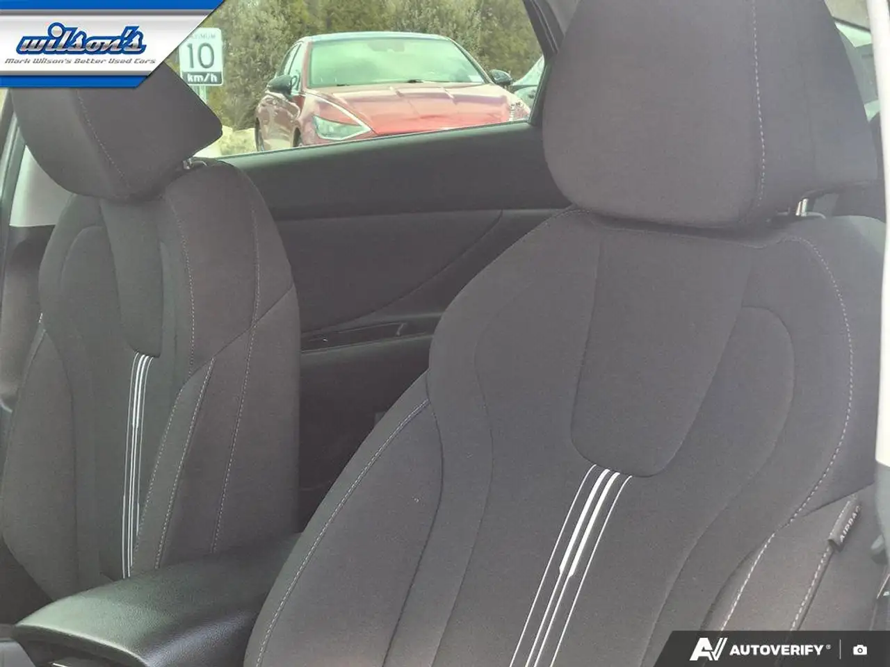 Hyundai ELANTRA снимка Hyundai ELANTRA