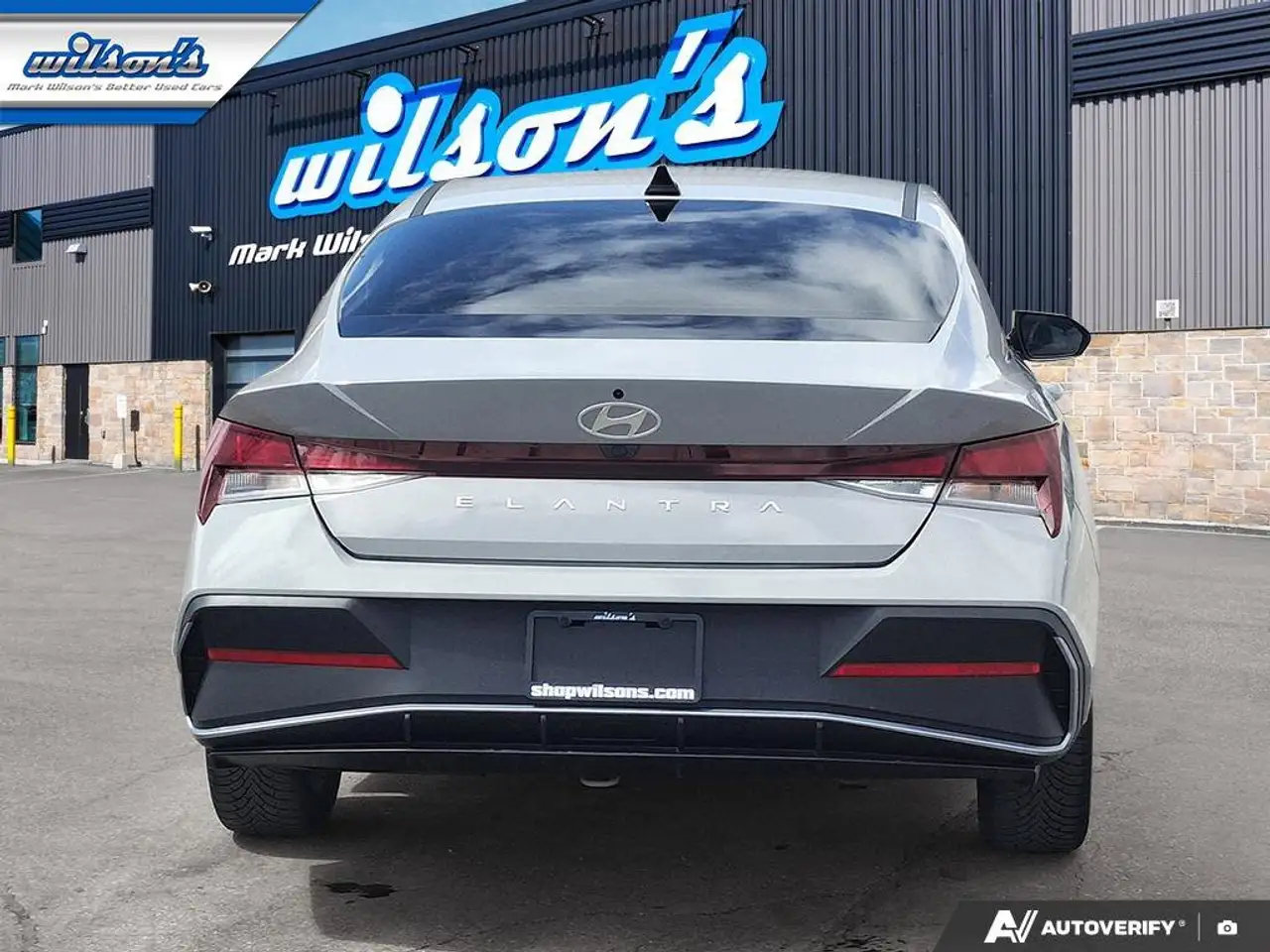 Hyundai ELANTRA снимка Hyundai ELANTRA