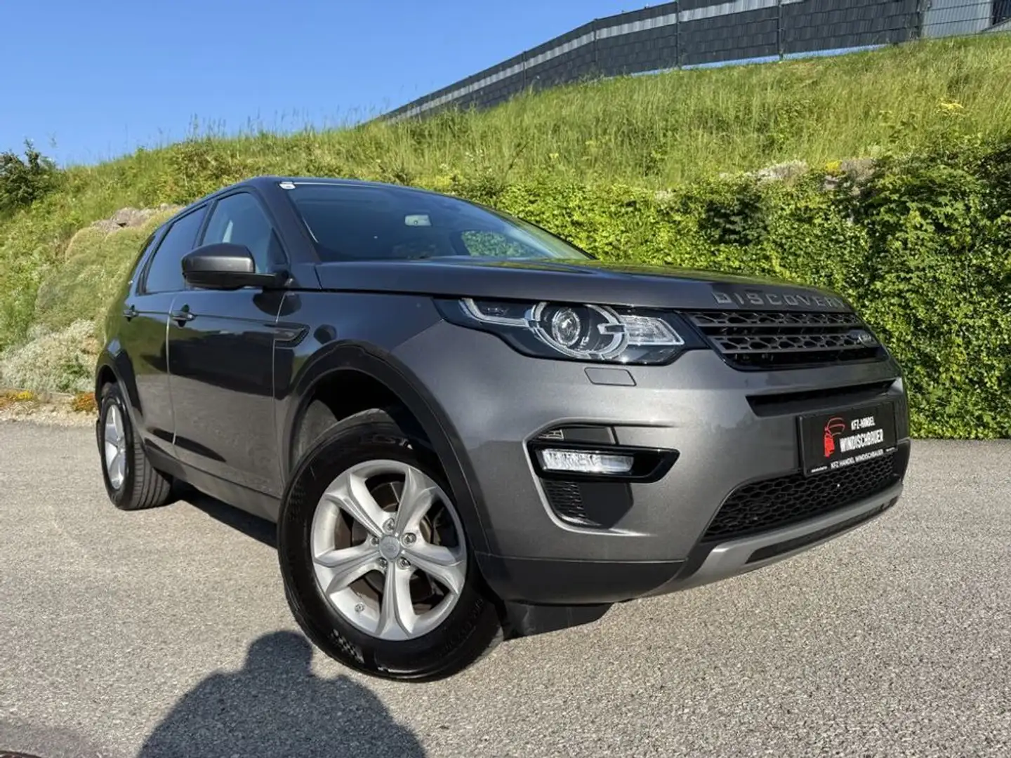 Land Rover Discovery Sport Basis AWD KLIMA TEMPOMAT NAVI Gris - 1