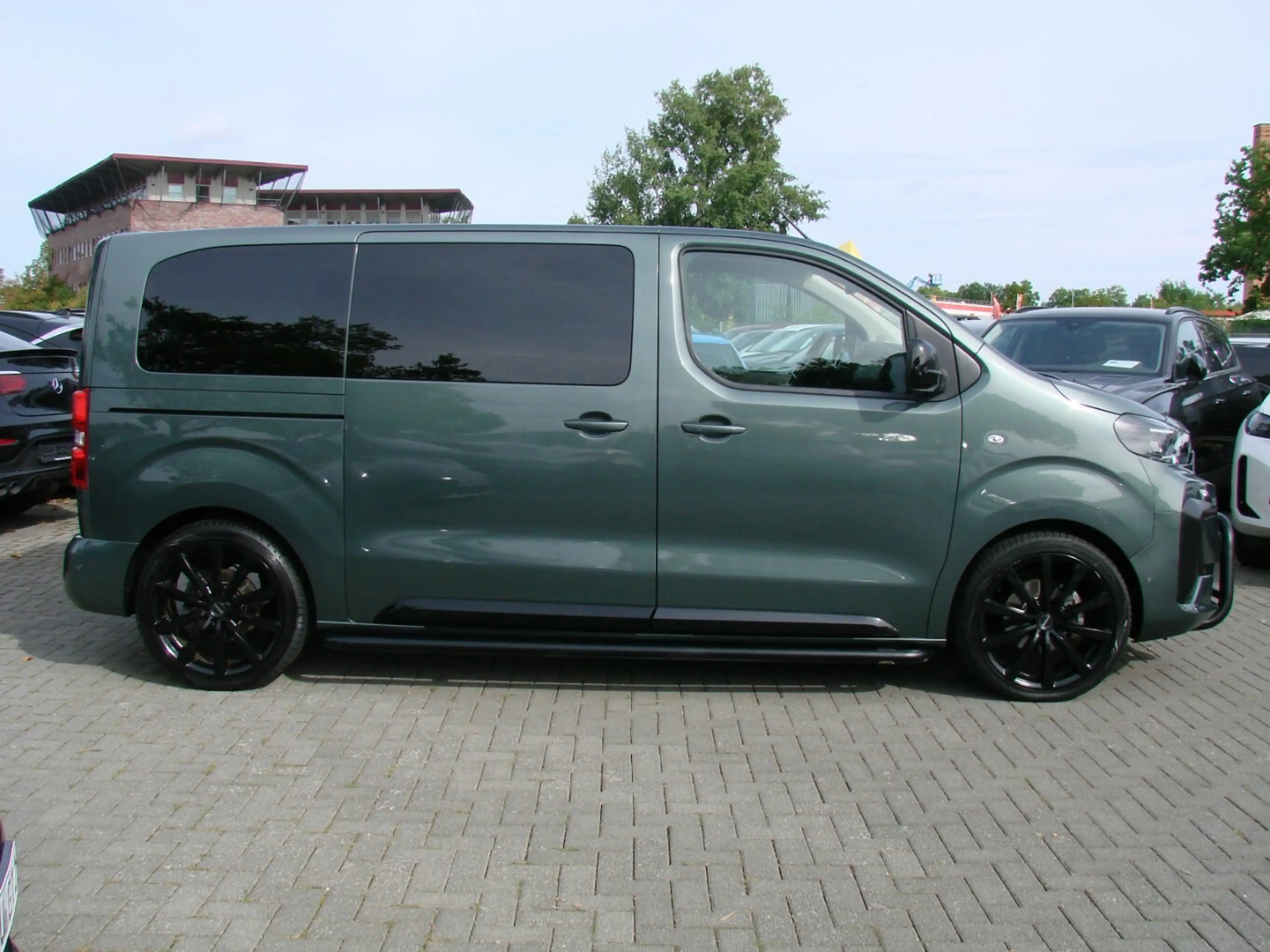Citroen Spacetourer 2.0 BlueHDi L2 Plus M ACC LED AHK Kamera 180 — photo 4