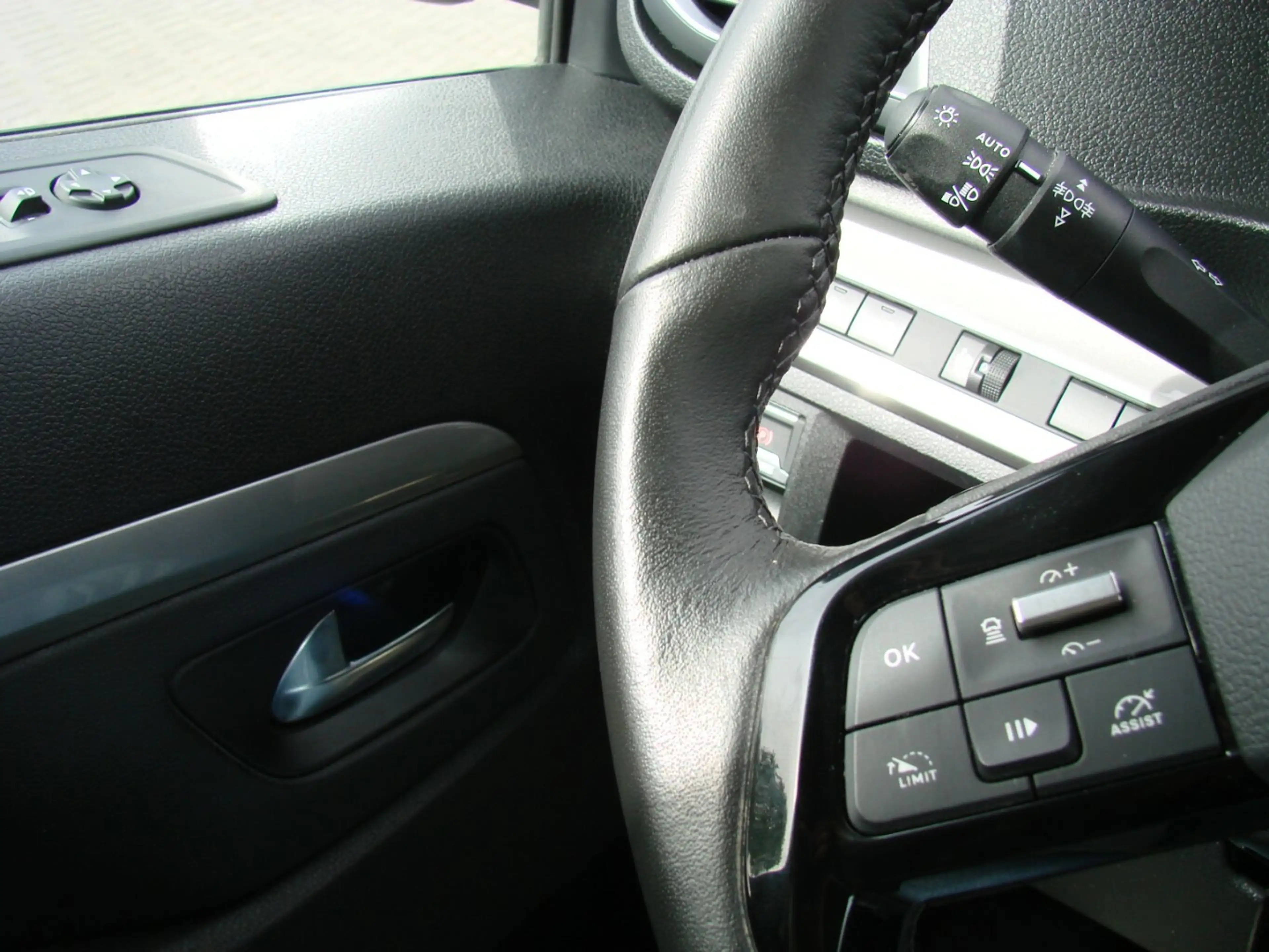 Citroen Spacetourer 2.0 BlueHDi L2 Plus M ACC LED AHK Kamera 180 — photo 9