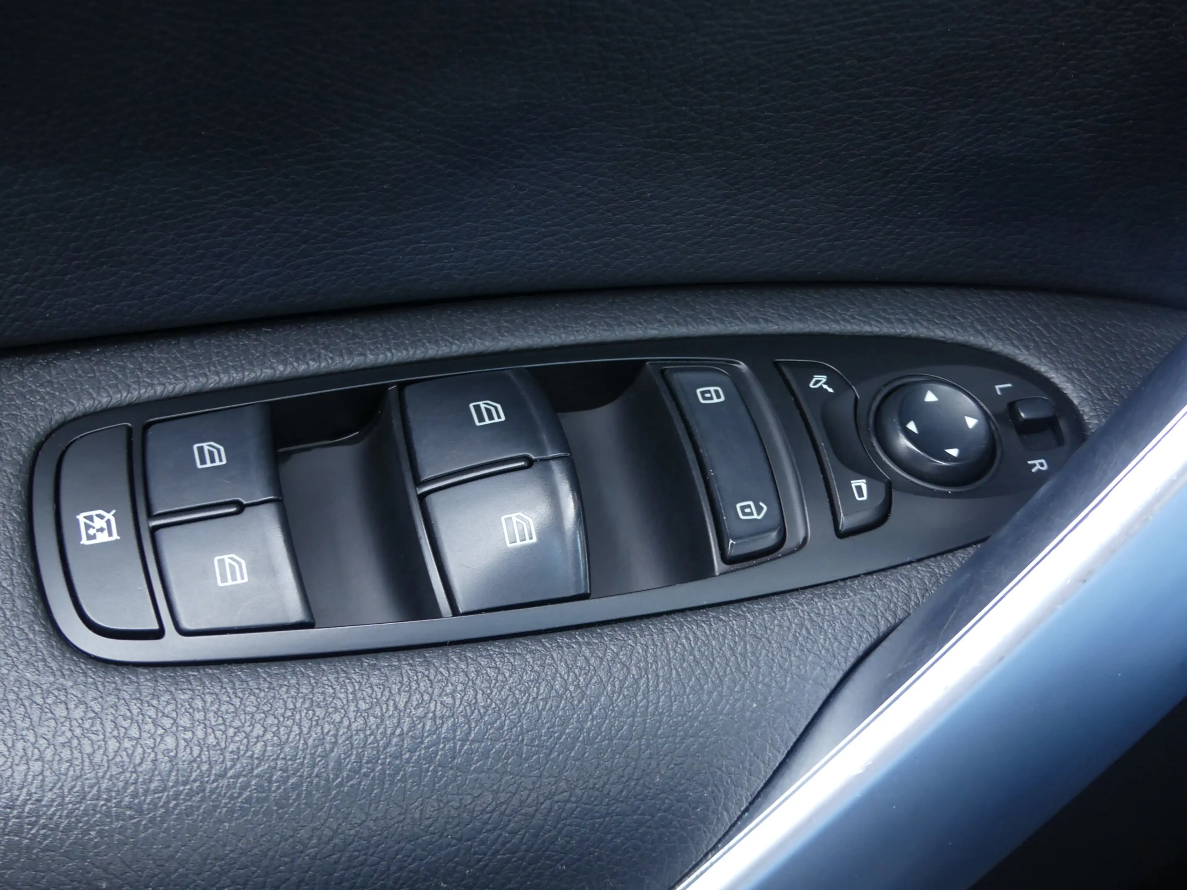Mercedes-Benz X 350 d 4-MATIC 3500 KG Trekgewicht LED/Camera/LEER — photo 12