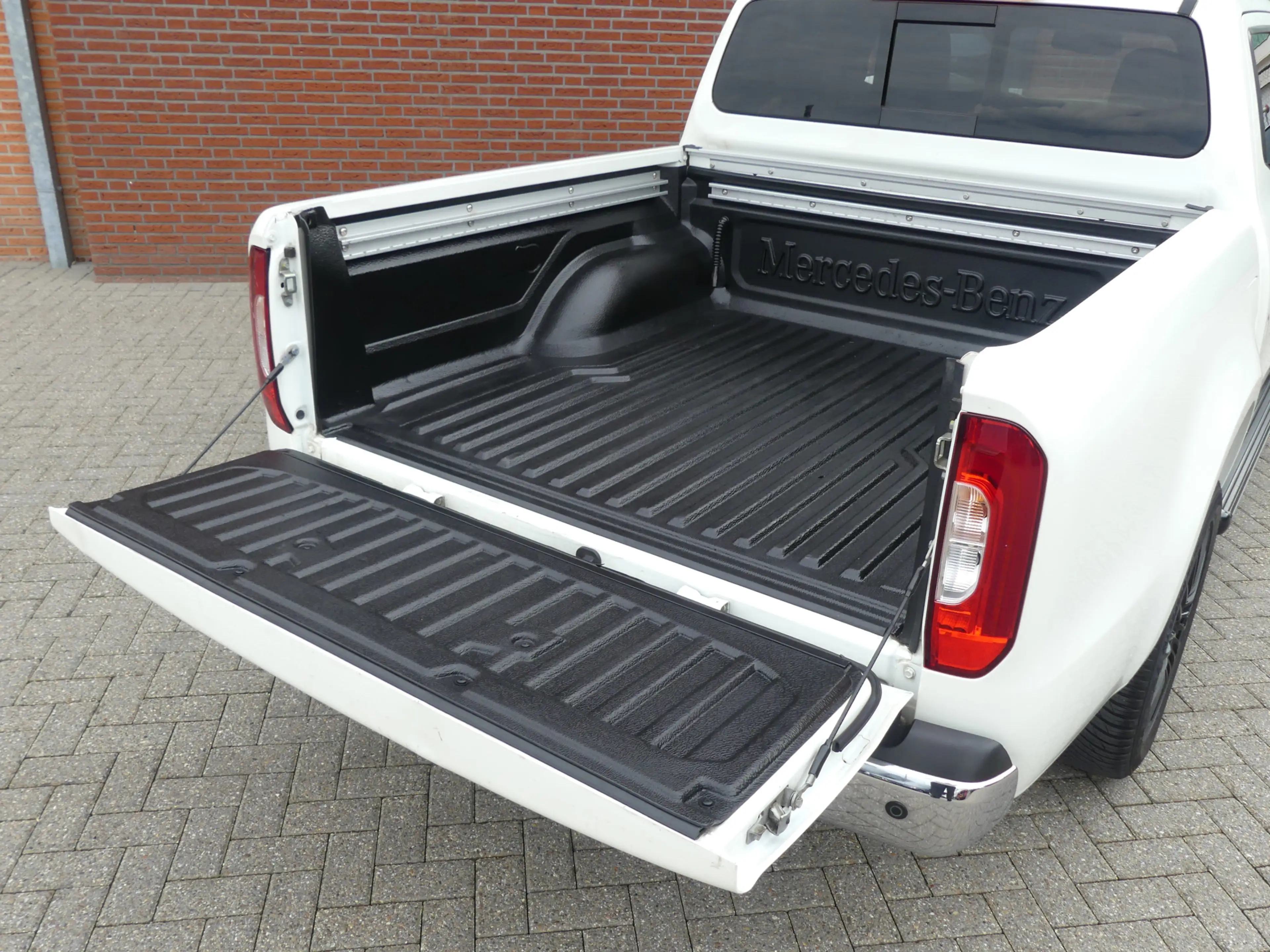 Mercedes-Benz X 350 d 4-MATIC 3500 KG Trekgewicht LED/Camera/LEER — photo 20