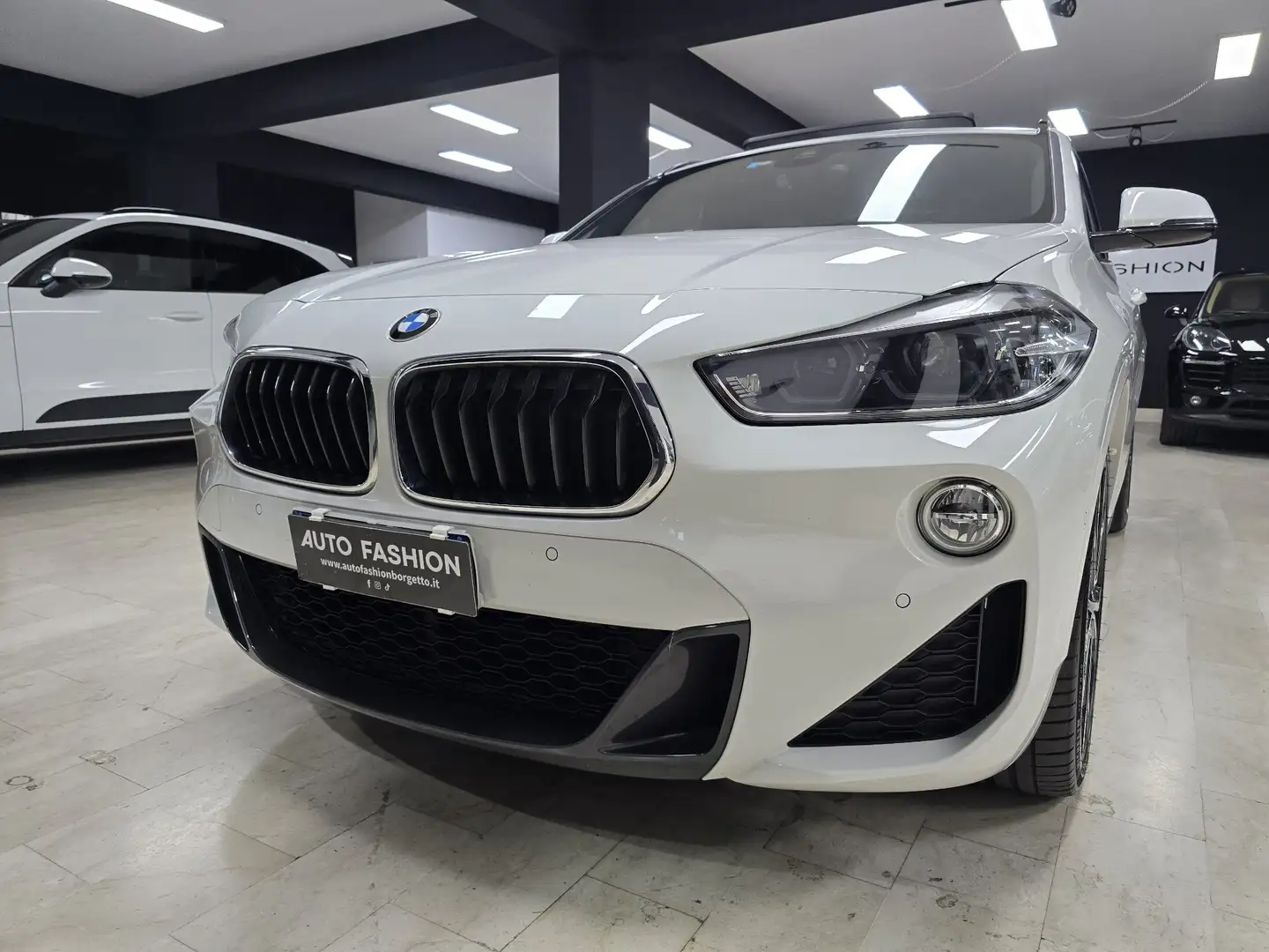 BMW X2 X2 F39 xdrive20d Msport auto (Tetto-extra full) Bianco - 2