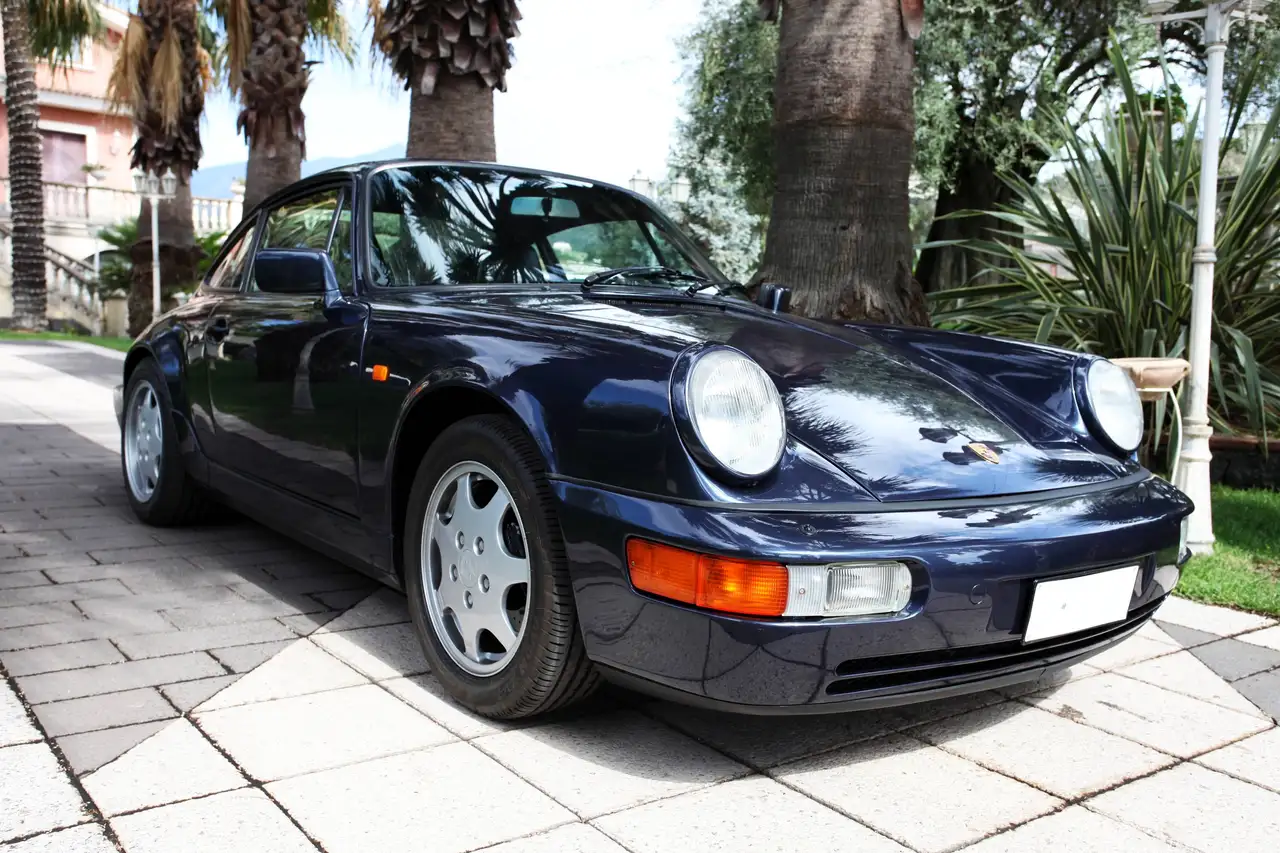 Porsche 964