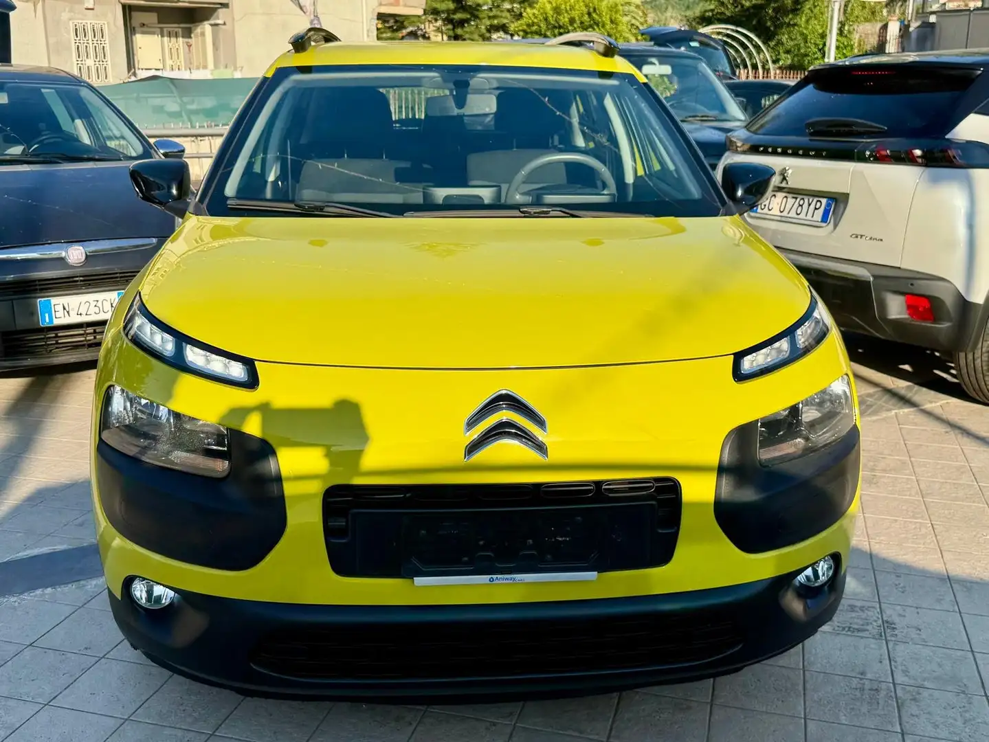 Citroen C4 Cactus 1.2 PURETECH 82 CV FEEL Jaune - 2
