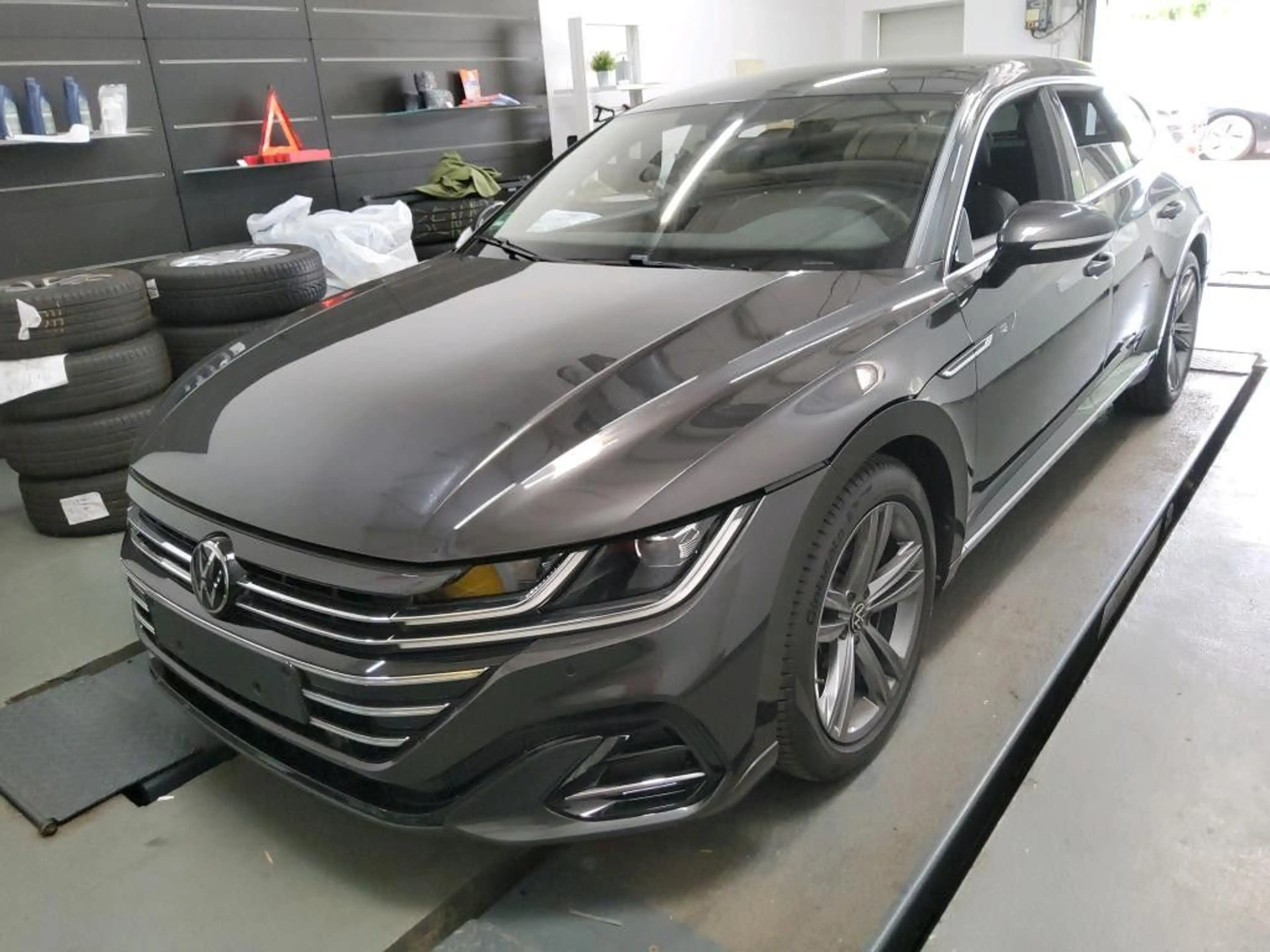 Volkswagen Arteon Shooting Brake 2,0 TDI R-Line AHK Massage