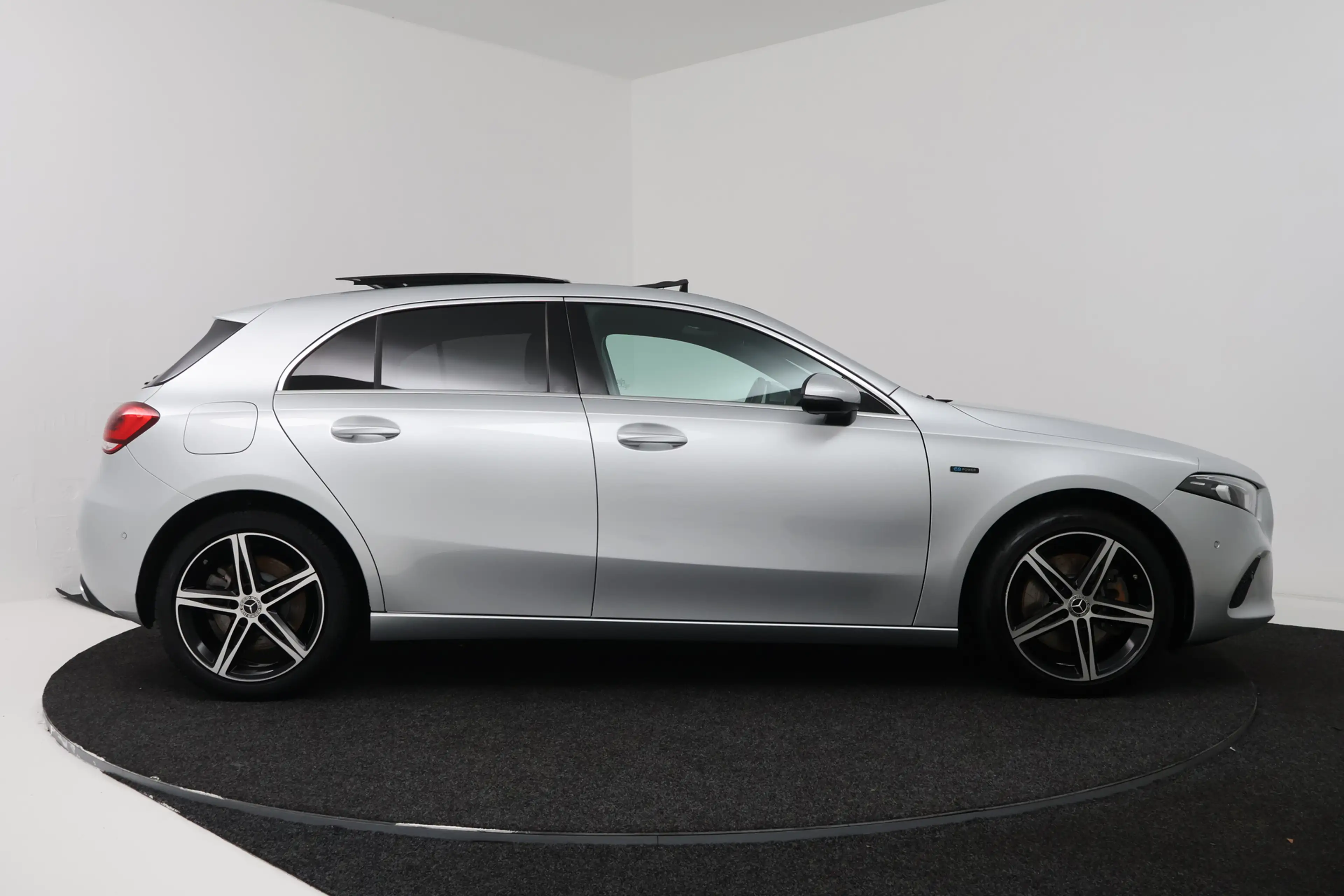 Mercedes-Benz A 250 e Business Solution AMG Limited (PANORAMADAK, SFEE — photo 9