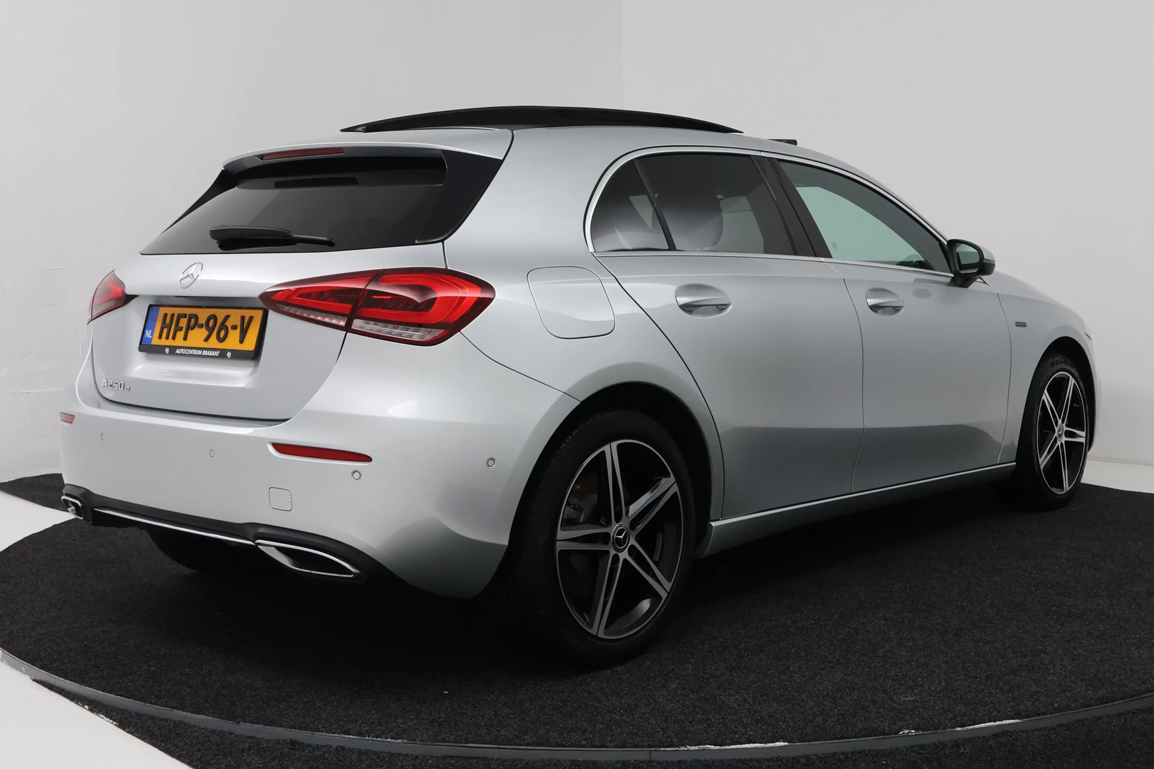 Mercedes-Benz A 250 e Business Solution AMG Limited (PANORAMADAK, SFEE — photo 8