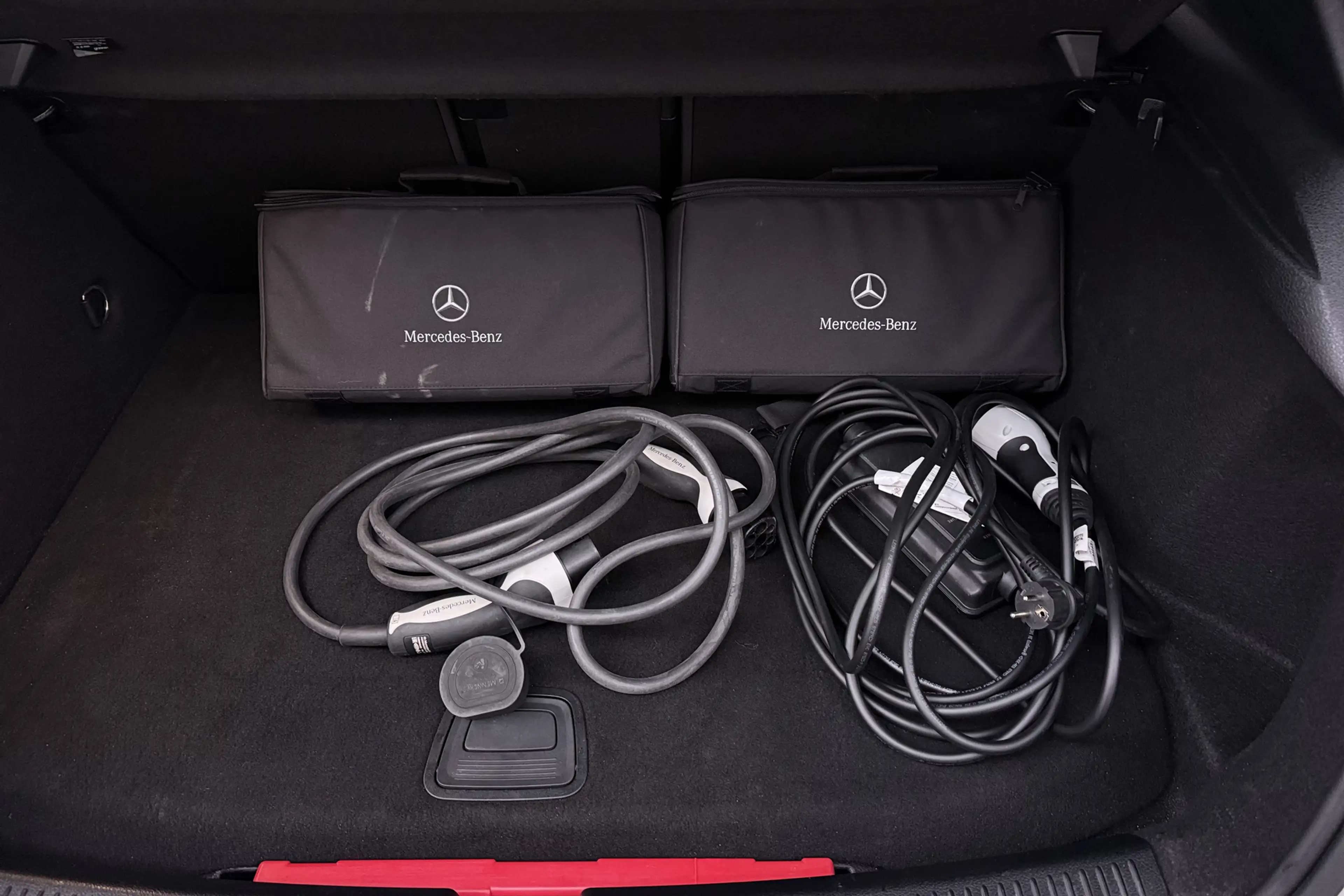 Mercedes-Benz A 250 e Business Solution AMG Limited (PANORAMADAK, SFEE — photo 24