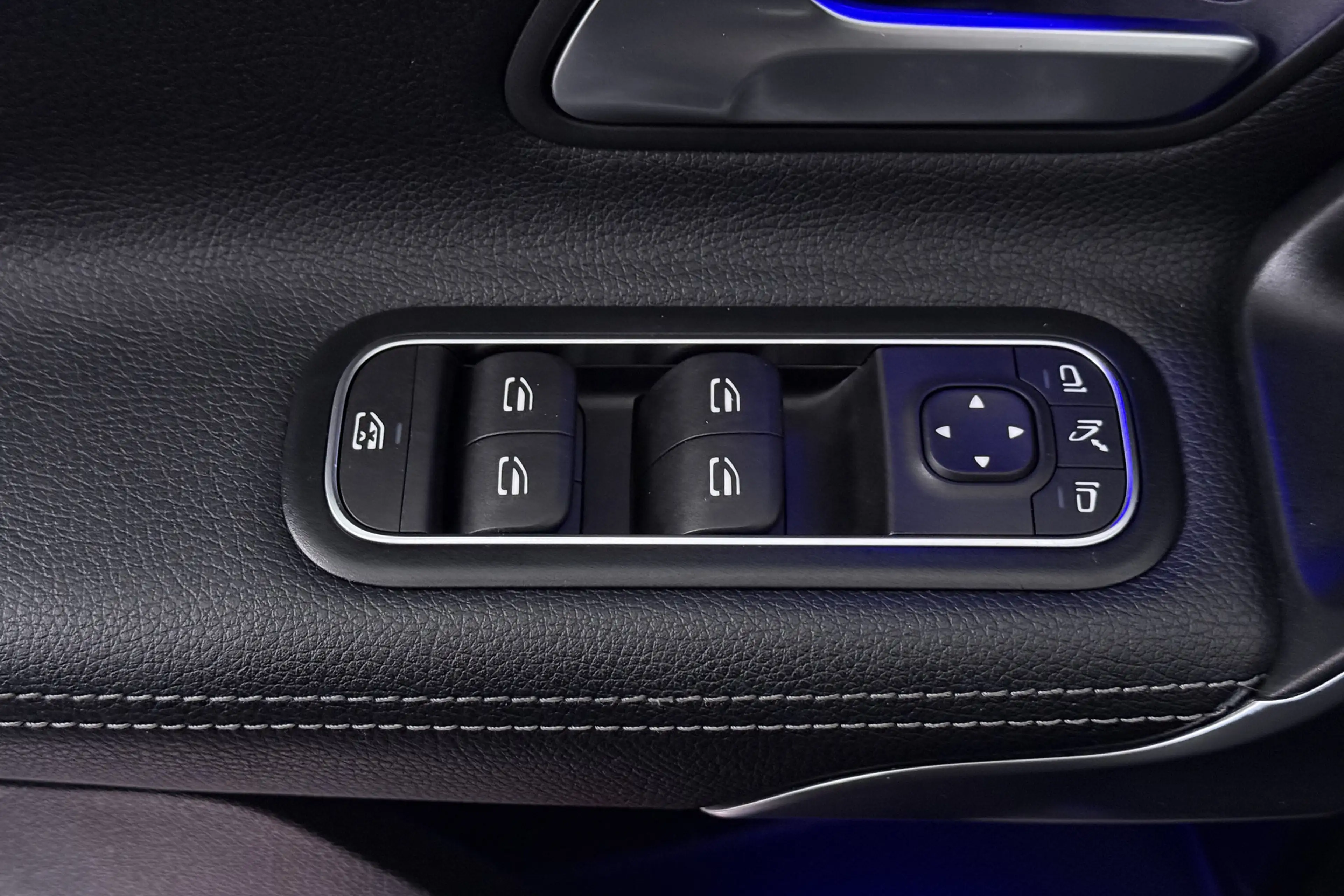 Mercedes-Benz A 250 e Business Solution AMG Limited (PANORAMADAK, SFEE — photo 11