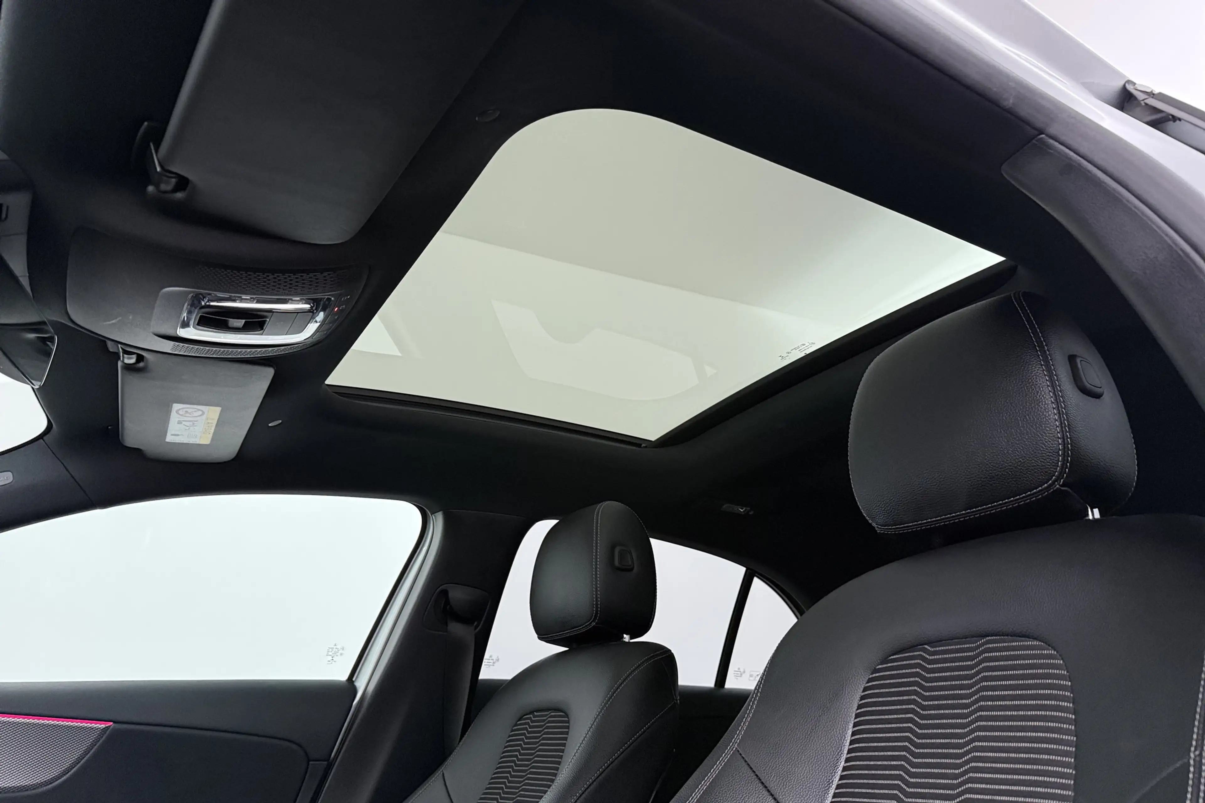 Mercedes-Benz A 250 e Business Solution AMG Limited (PANORAMADAK, SFEE — photo 5