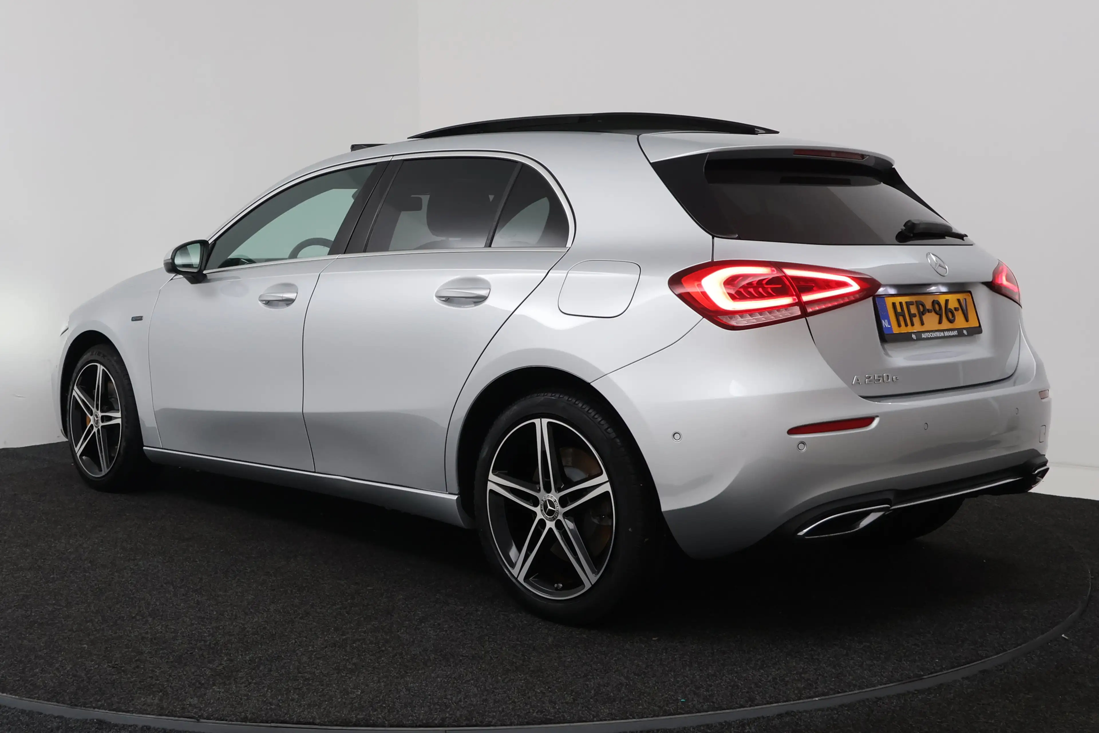 Mercedes-Benz A 250 e Business Solution AMG Limited (PANORAMADAK, SFEE — photo 6