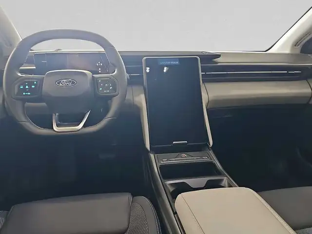 Ford Explorer view 7