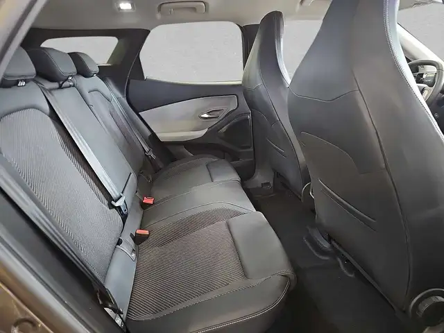 Ford Explorer view 9