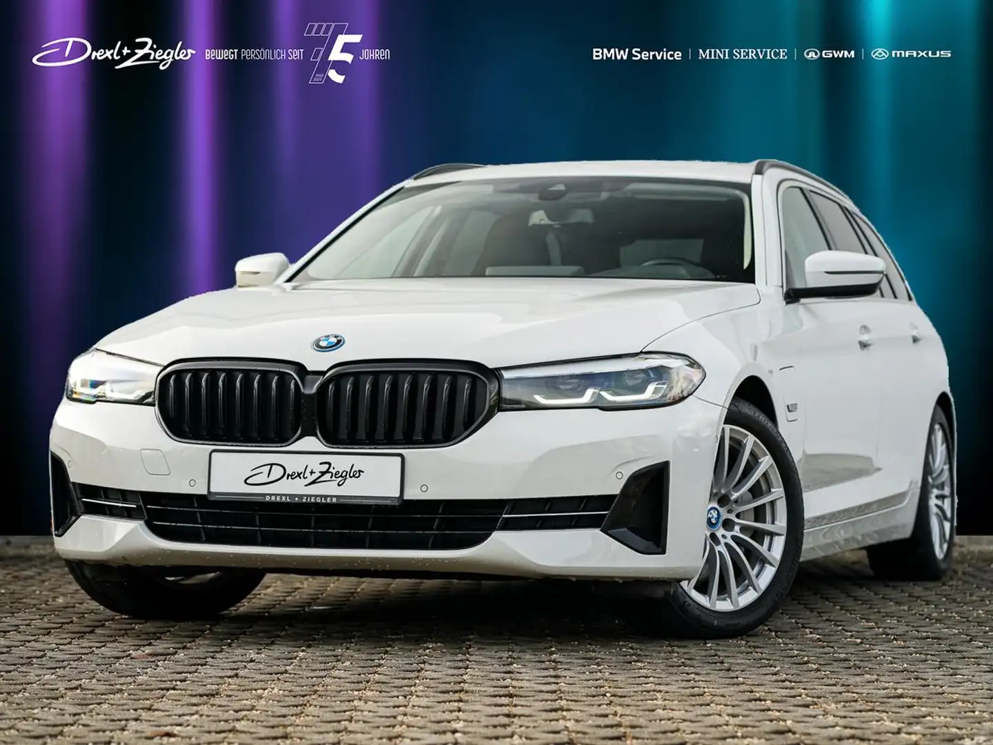 BMW 530 e Touring LiveCockProf HiFi 4-ZKlima ParkAss Weiß - 1