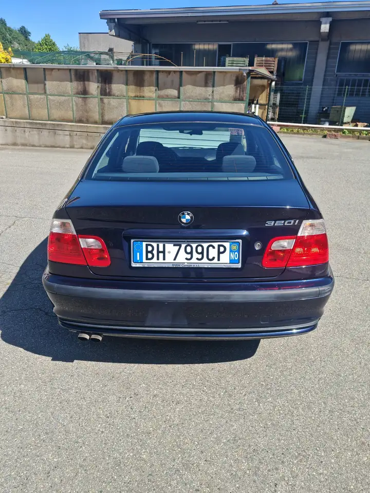 BMW 320i Eletta, foto 2