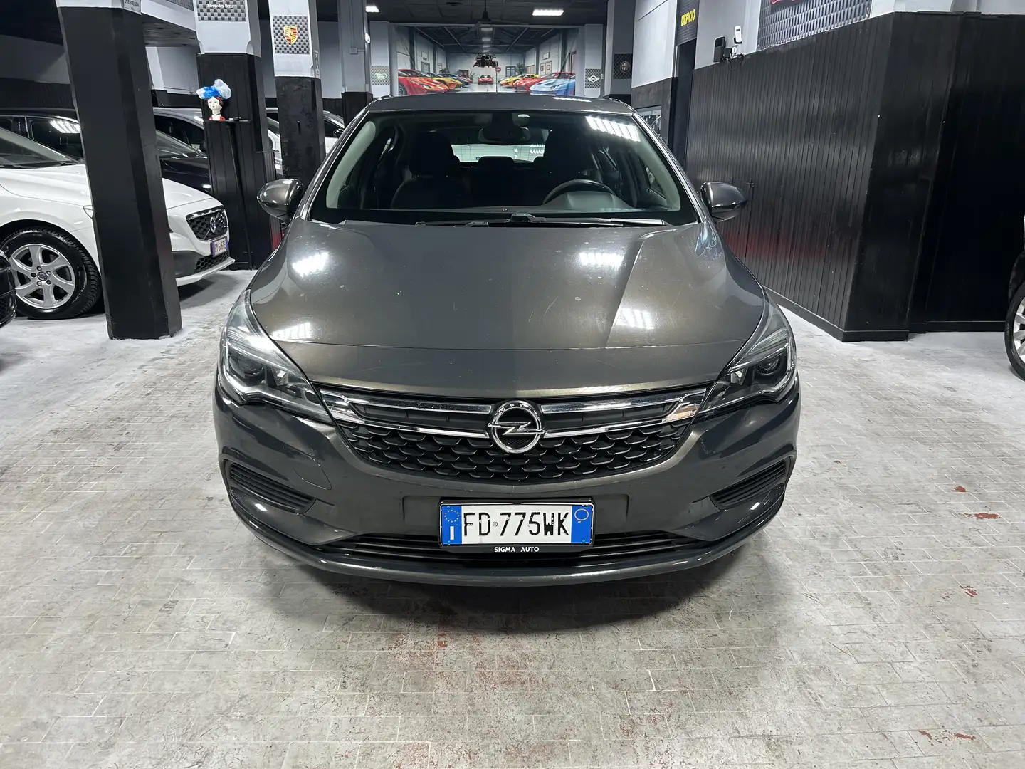 Opel Astra Astra V 2016 5p 1.6 cdti Elective s Gris - 1