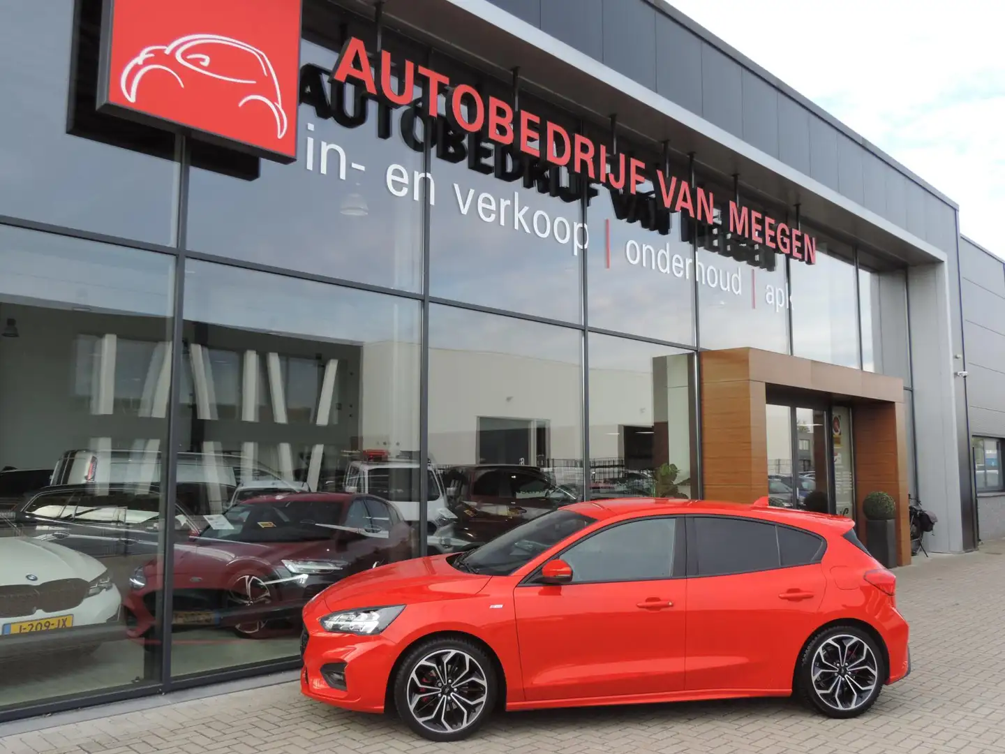 Ford Focus 1.0-T ST Line Business 65.000km | Winterpack | LED Rood - 2