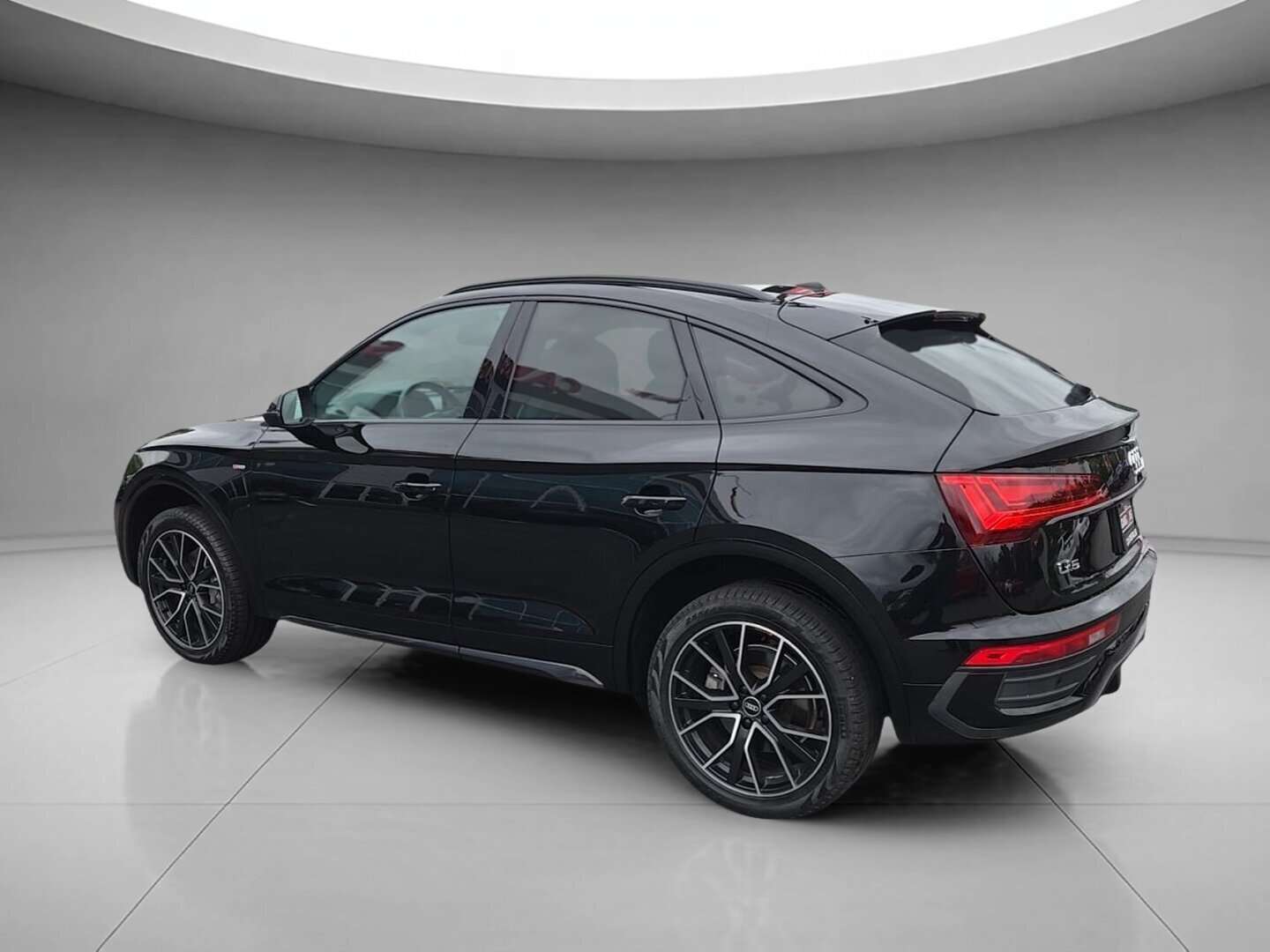 2021 Audi Q5 Progressiv 45 TFSI quattro alt 4