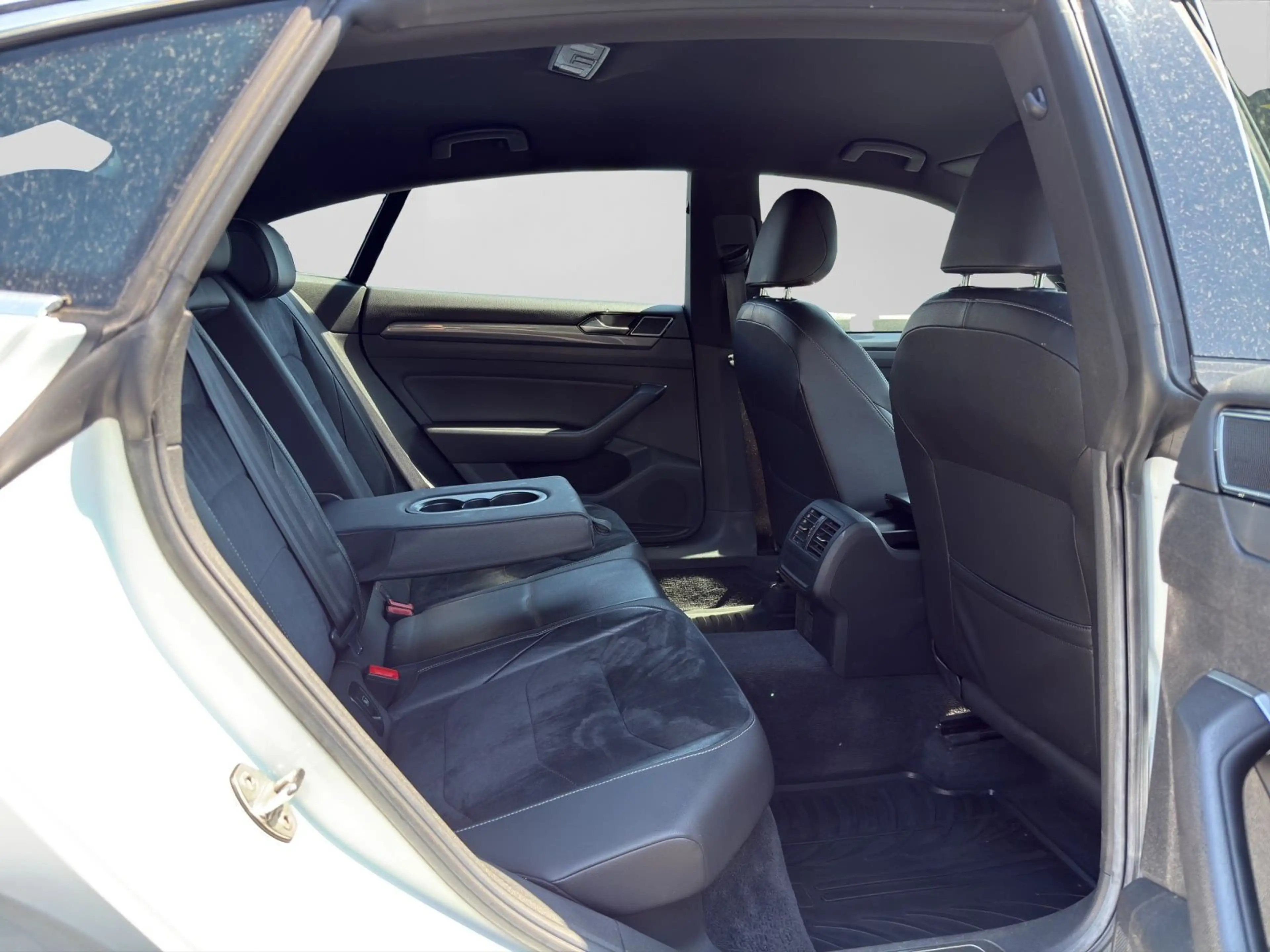 Volkswagen Arteon TDI R-LINE LED NAVI KEYLESS — photo 6