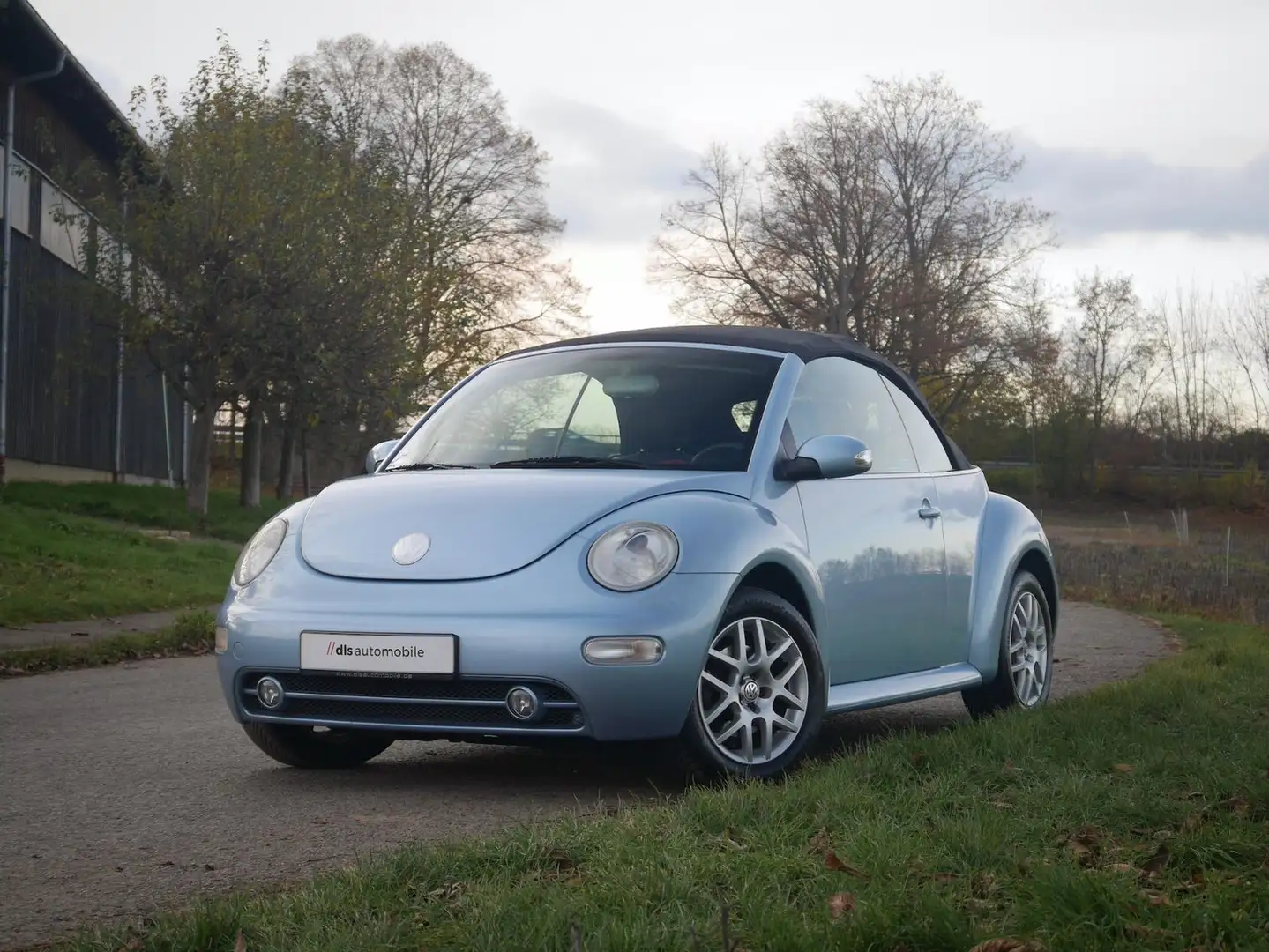 Volkswagen New Beetle Cabriolet 1.4 Bleu - 1