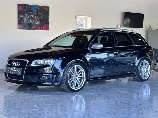 Audi RS4 RS4 Avant 4.2 V8 quattro