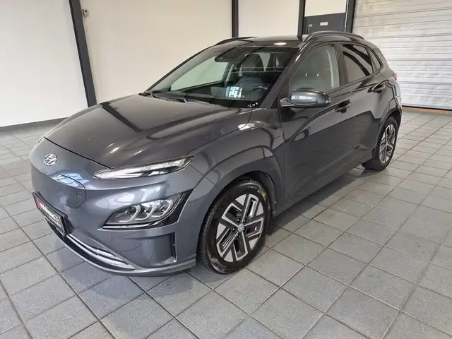 Hyundai Kona view 3
