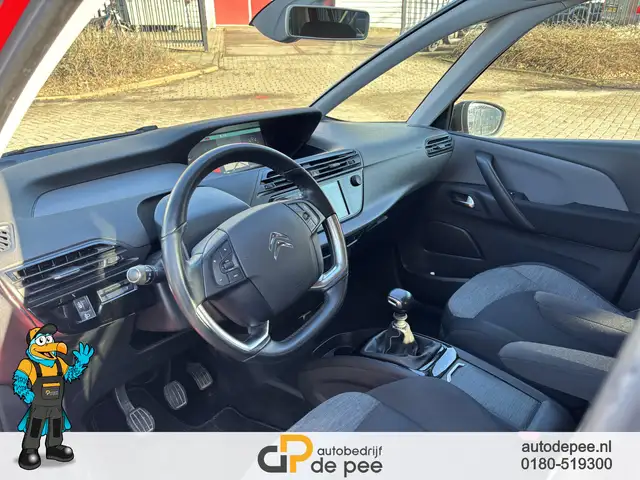 Citroen Grand C4 Spacetourer view 5