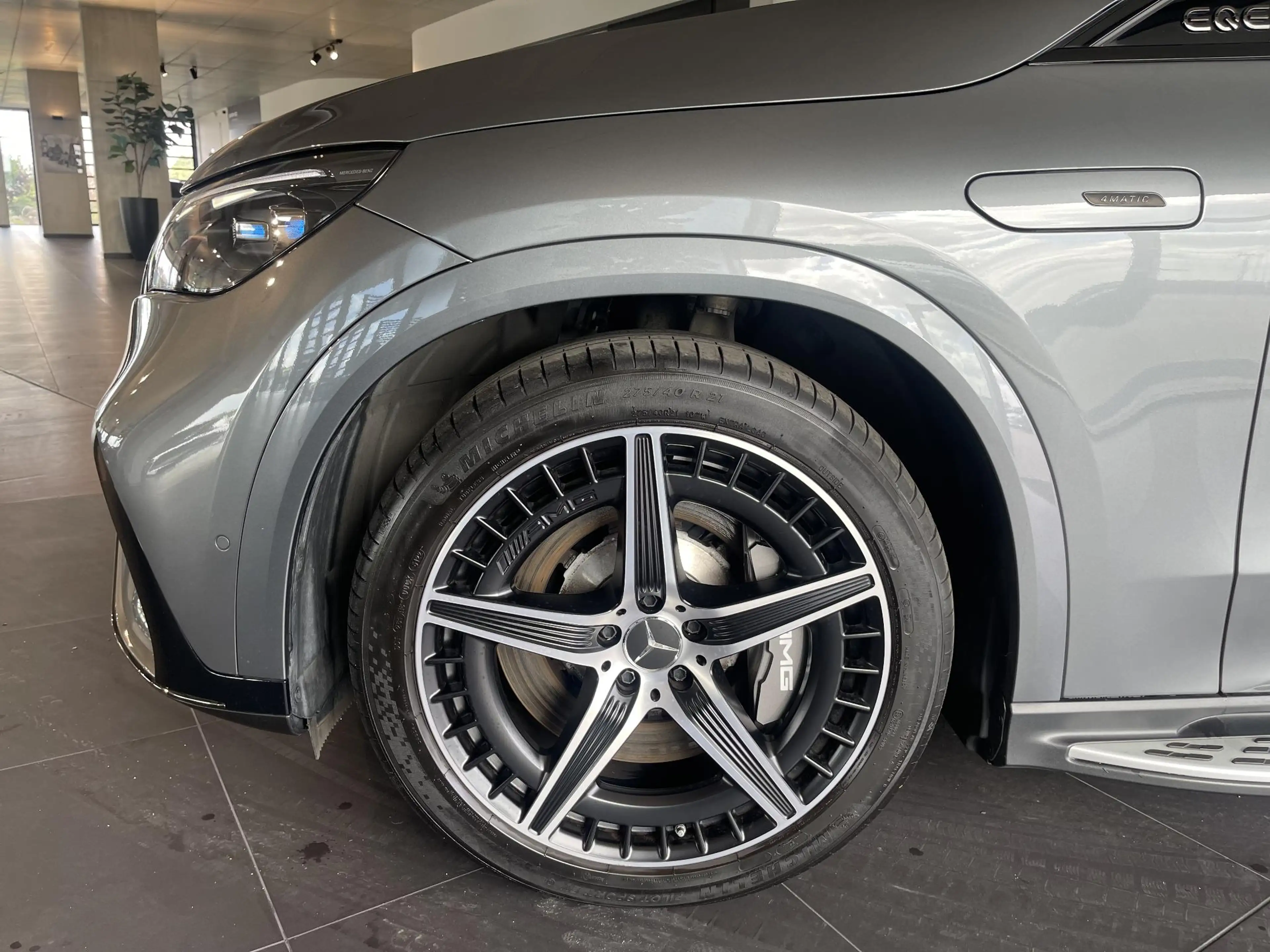 Mercedes-Benz EQE 43 AMG SUV + NAPPA + PANO + BURMESTER + HYPERSCREEN + — photo 3