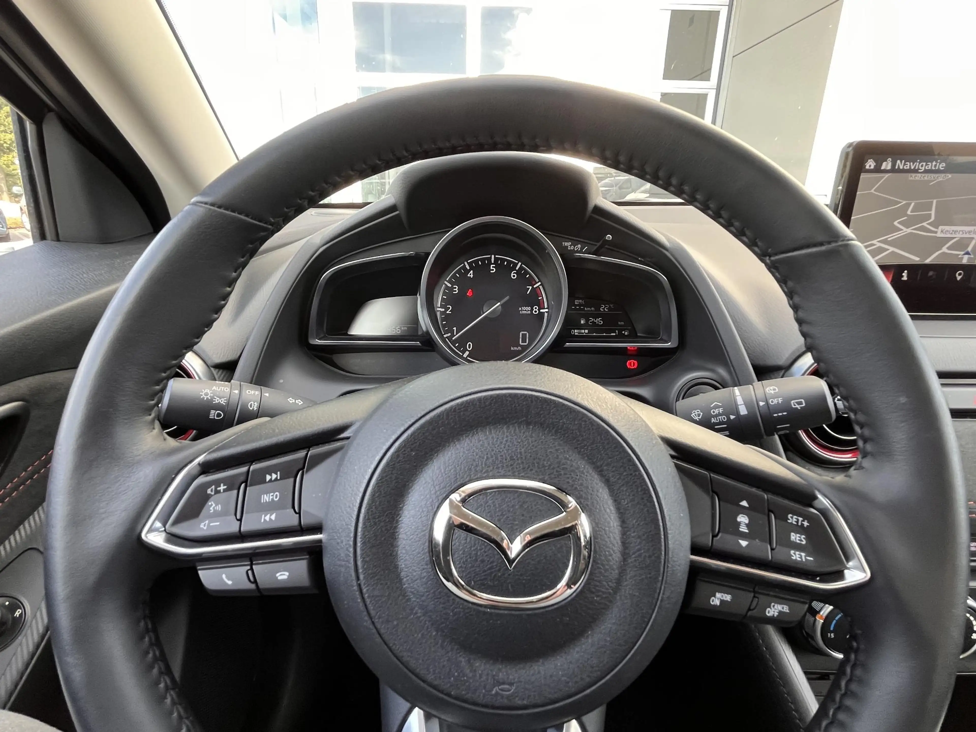 Mazda 2 1.5 e-SkyActiv-G 90 Homura Aka Navigatie | 360 cam — photo 15
